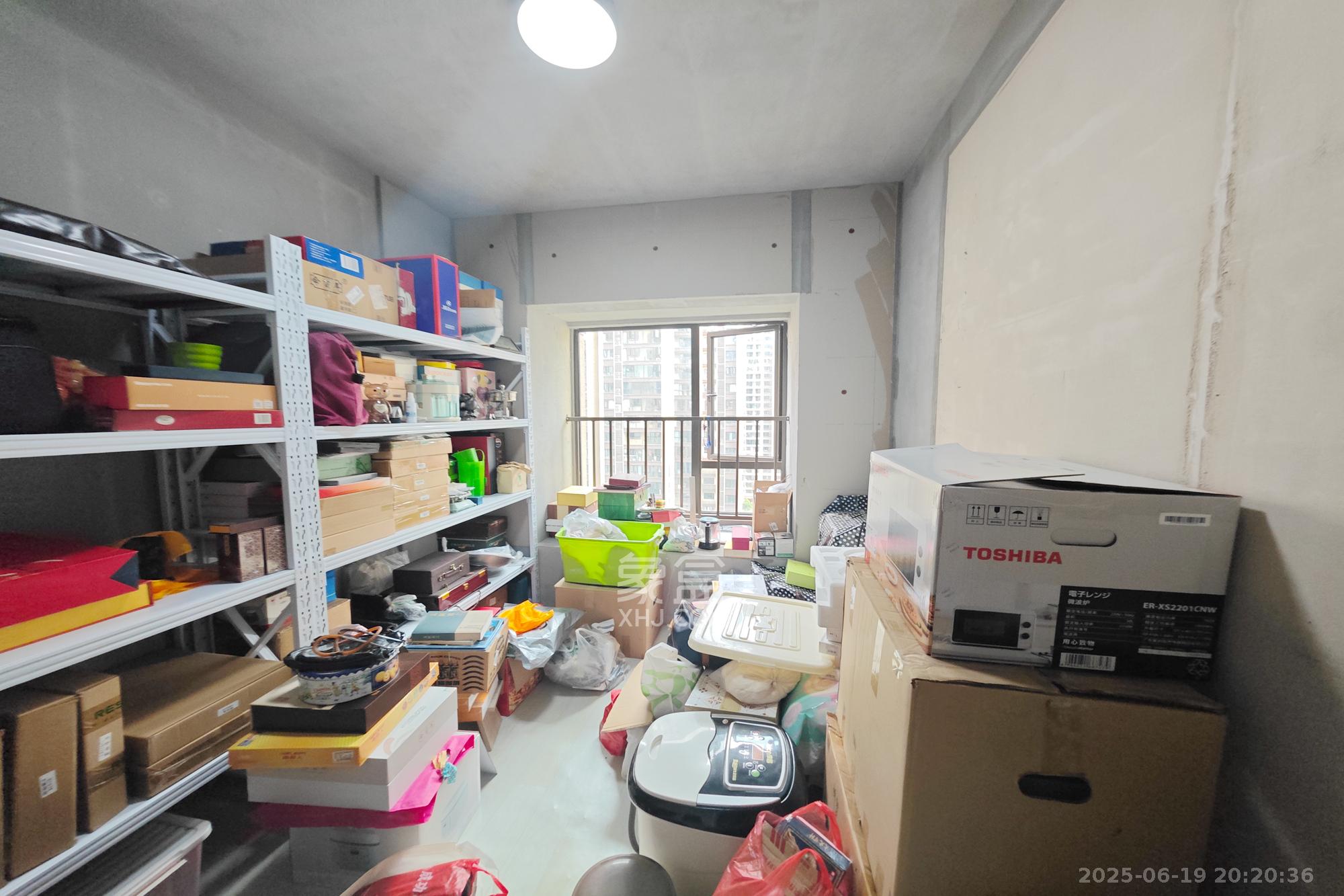 国欣向荣府  4室2厅2卫    155.0万 国欣向荣府  4室2厅2卫    155.0万卧室