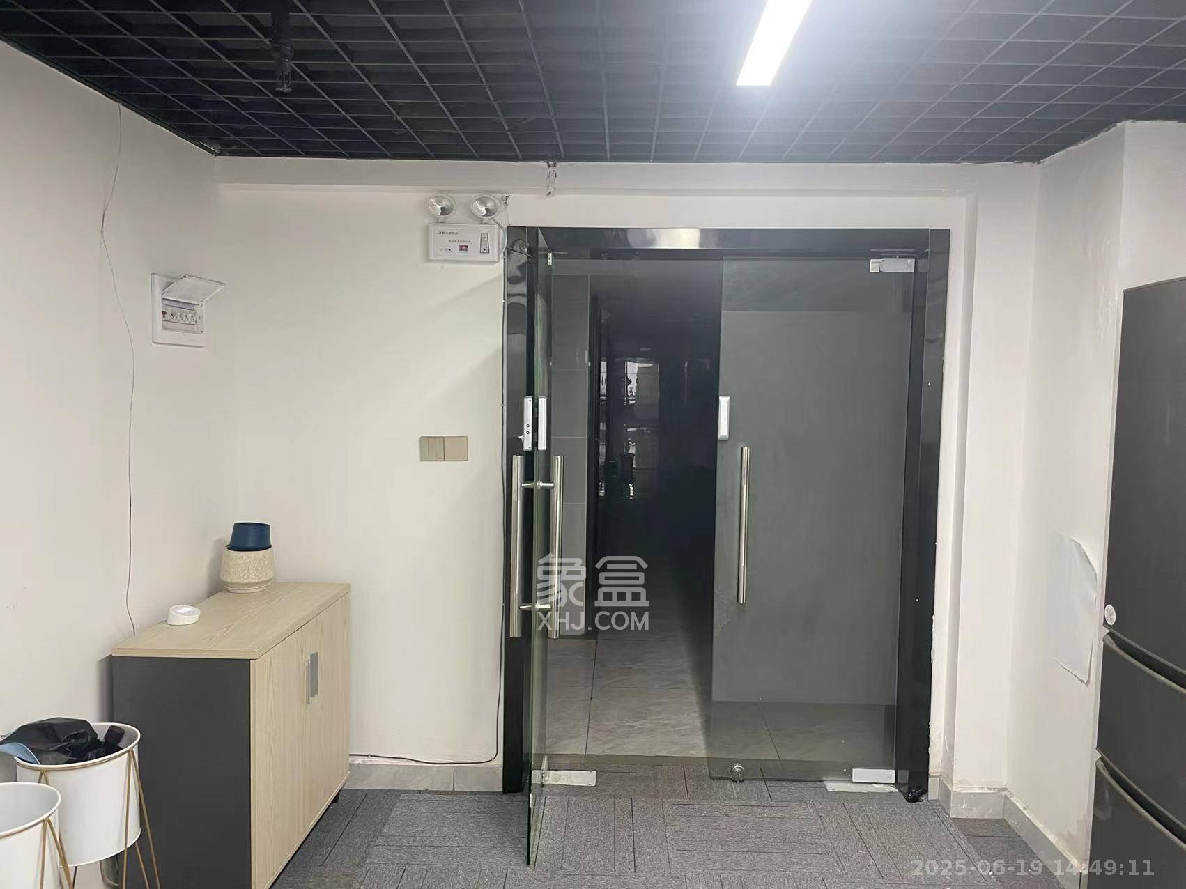 奥园城市天骄一期  3室2厅1卫   5000.00元/月室内图
