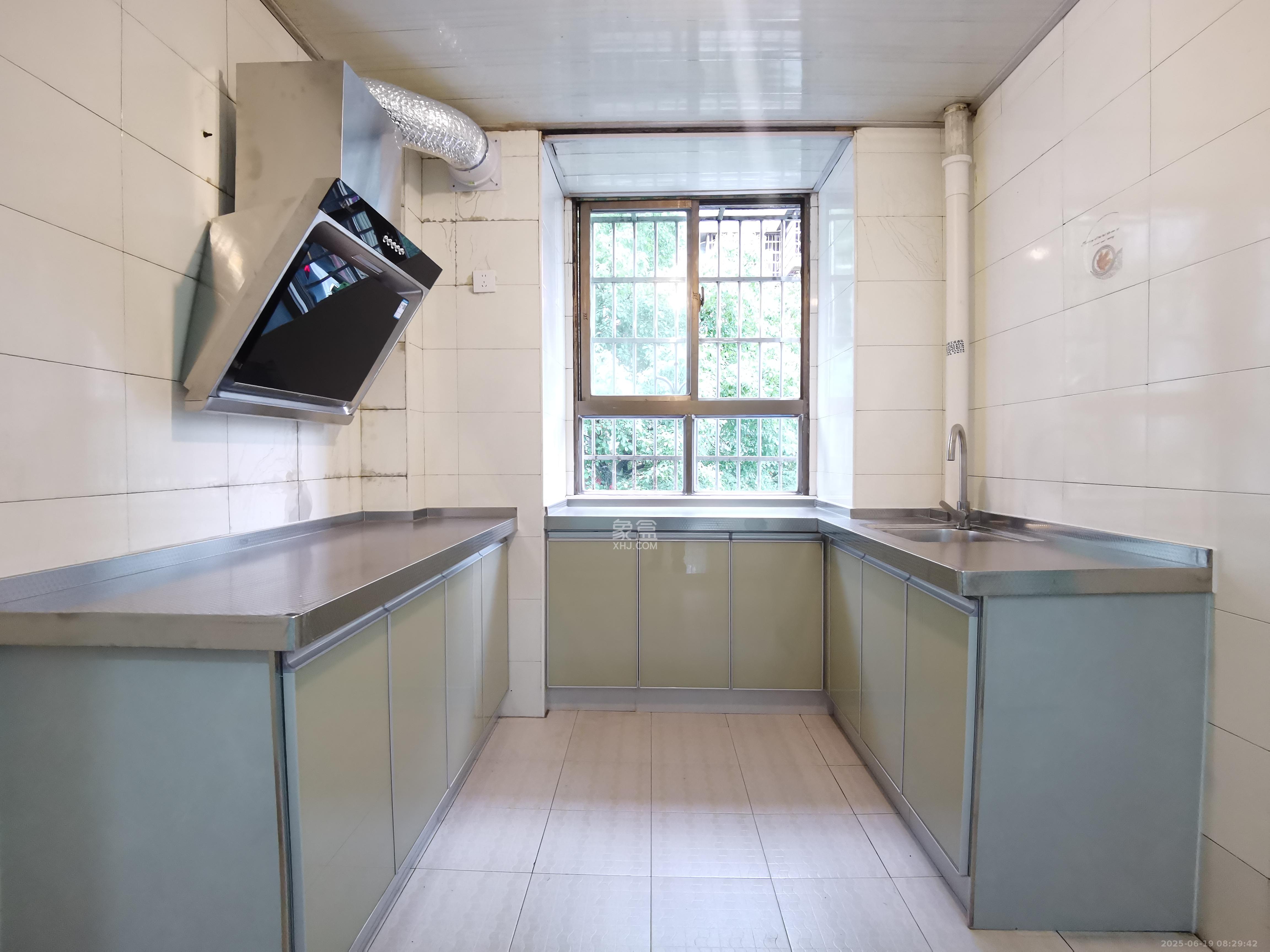 望龙小区 3室2厅1卫 2500.0元/月 望龙小区 3室2厅1卫 2500.0元/月室内图