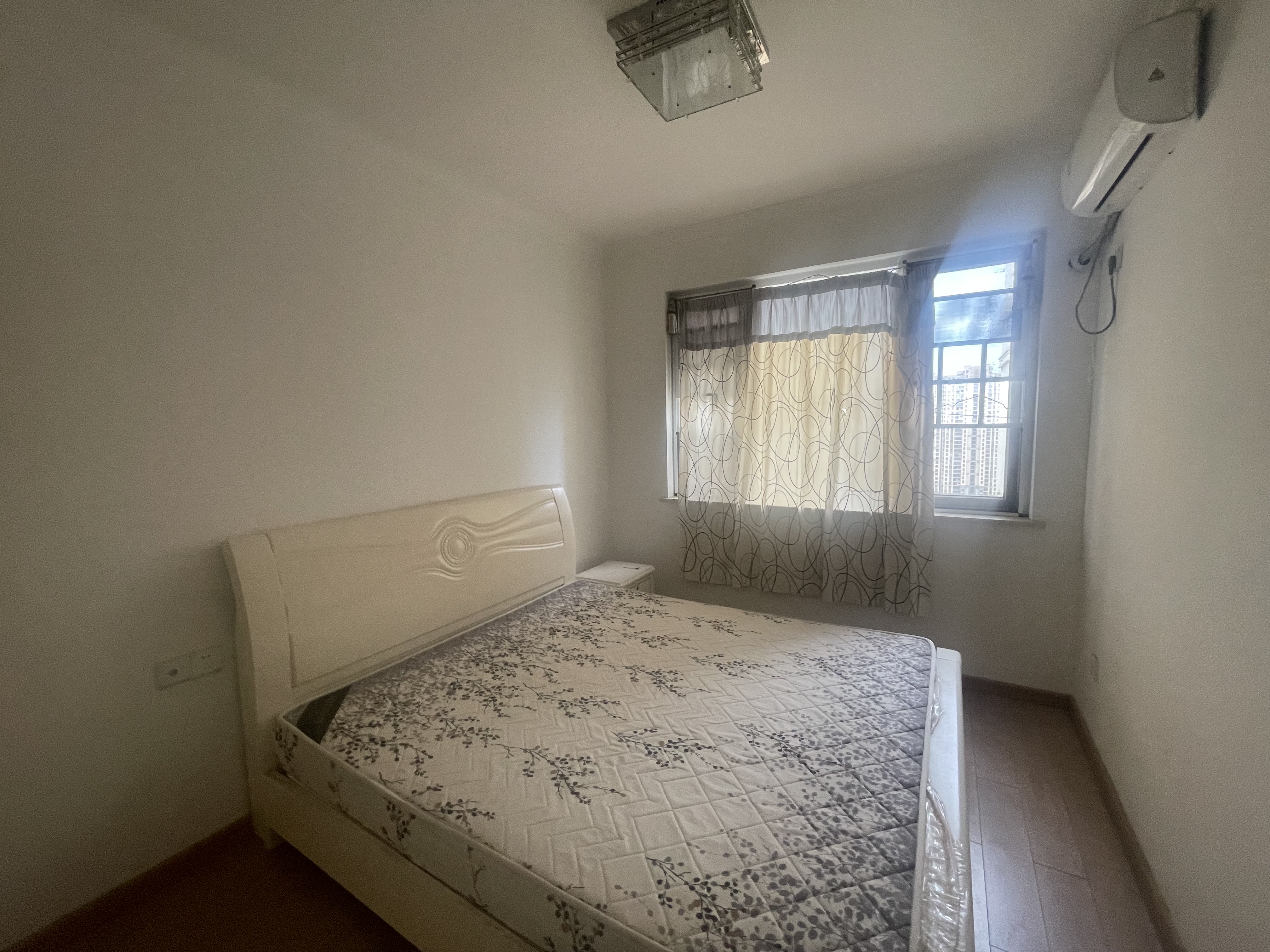 佳兆业金域天下三期 3室2厅1卫 2000.0元/月 佳兆业金域天下三期 3室2厅1卫 2000.0元/月户型图