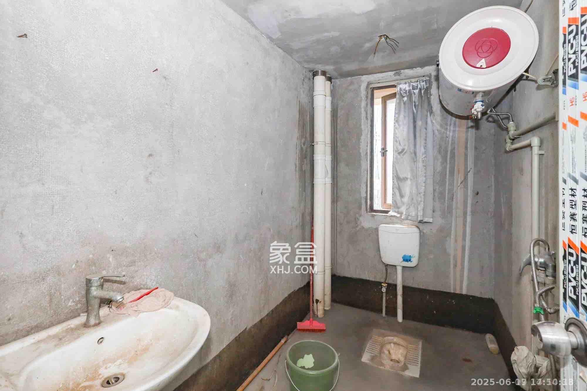 南山雍江汇（滨江国际新城）  3室2厅2卫   2500.00元/月室内图