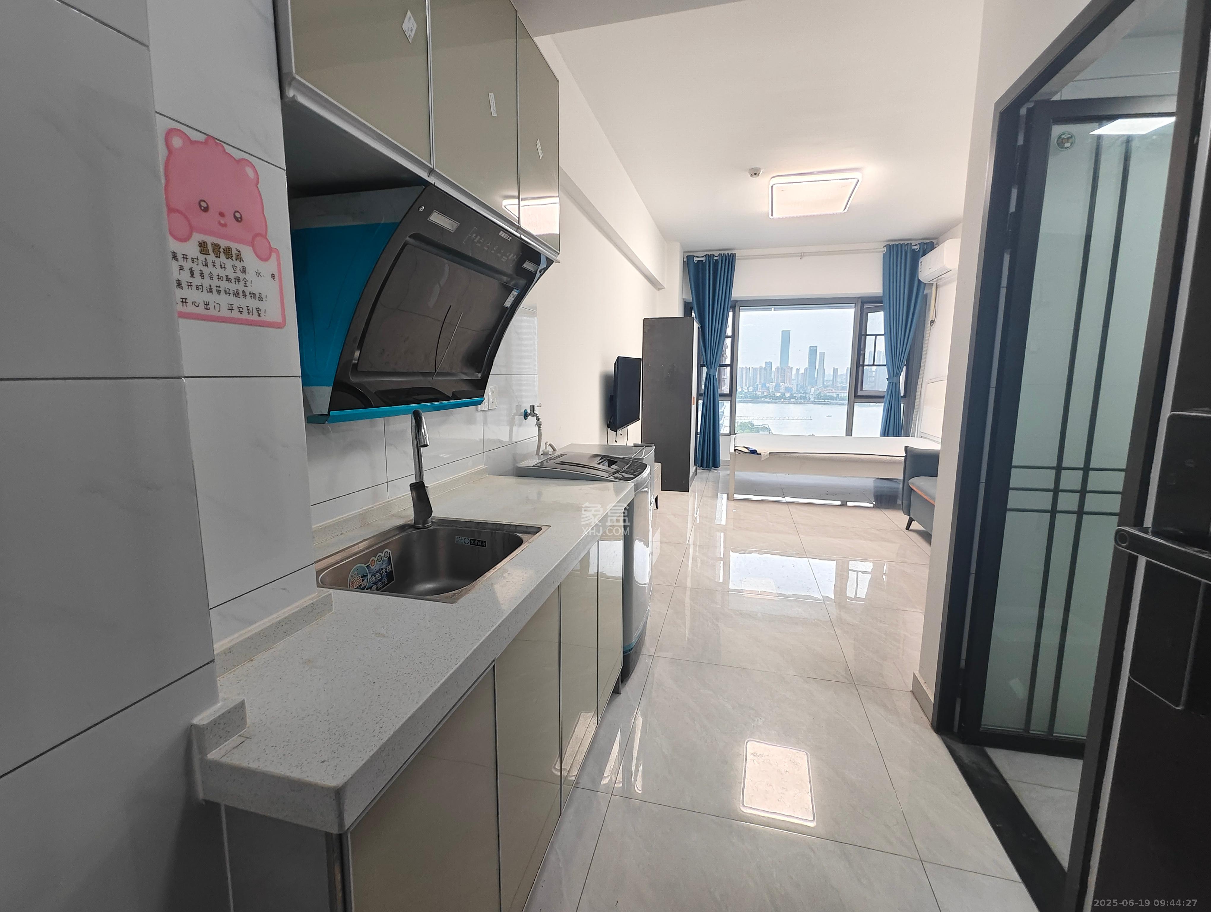 保利天禧EF区  1室0厅0卫    1800.0元/月 保利天禧EF区  1室0厅0卫    1800.0元/月室内图