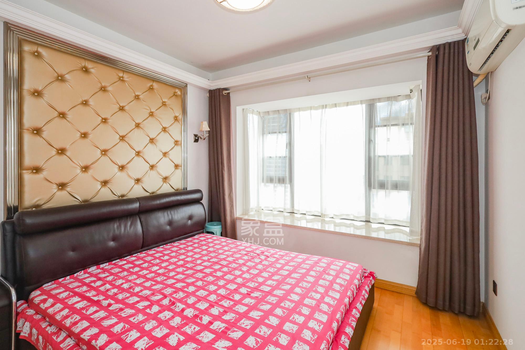 钰龙天下二期（钰龙佳园）  3室2厅2卫    198.0万卧室