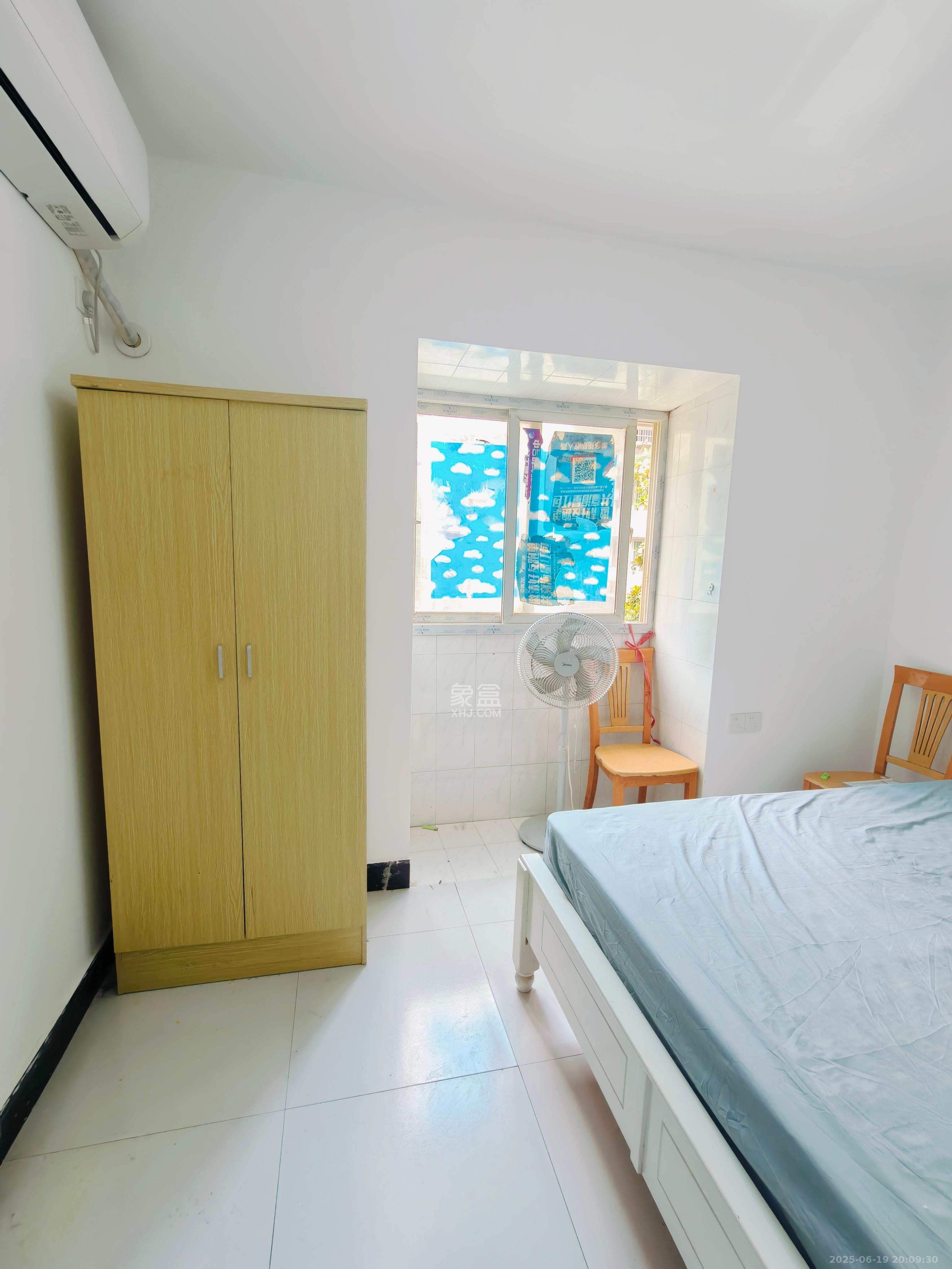 雅雀湖小区 4室2厅1卫 1800.0元/月 雅雀湖小区 4室2厅1卫 1800.0元/月室内图