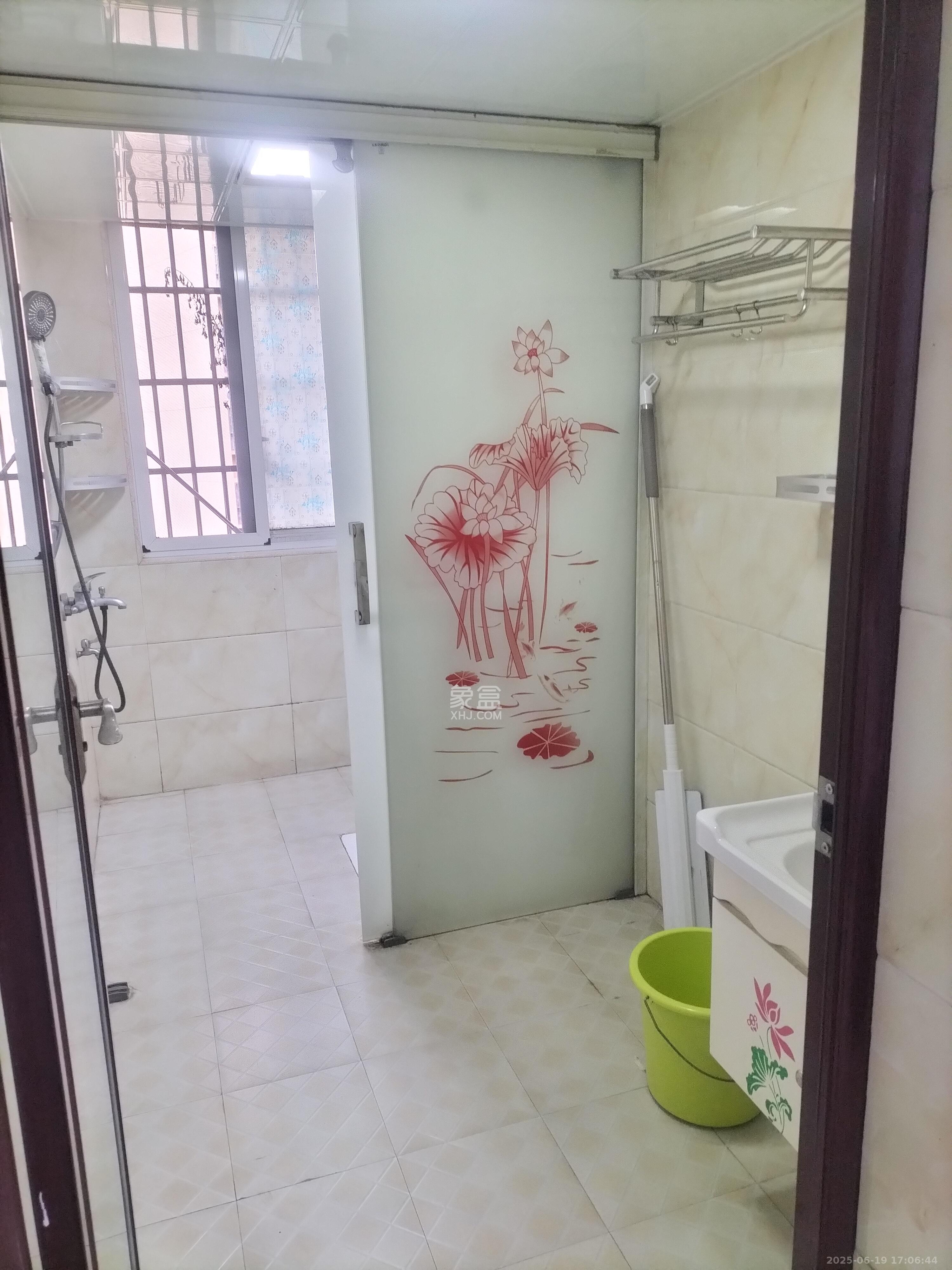 家兴苑  3室2厅1卫    2200.0元/月室内图