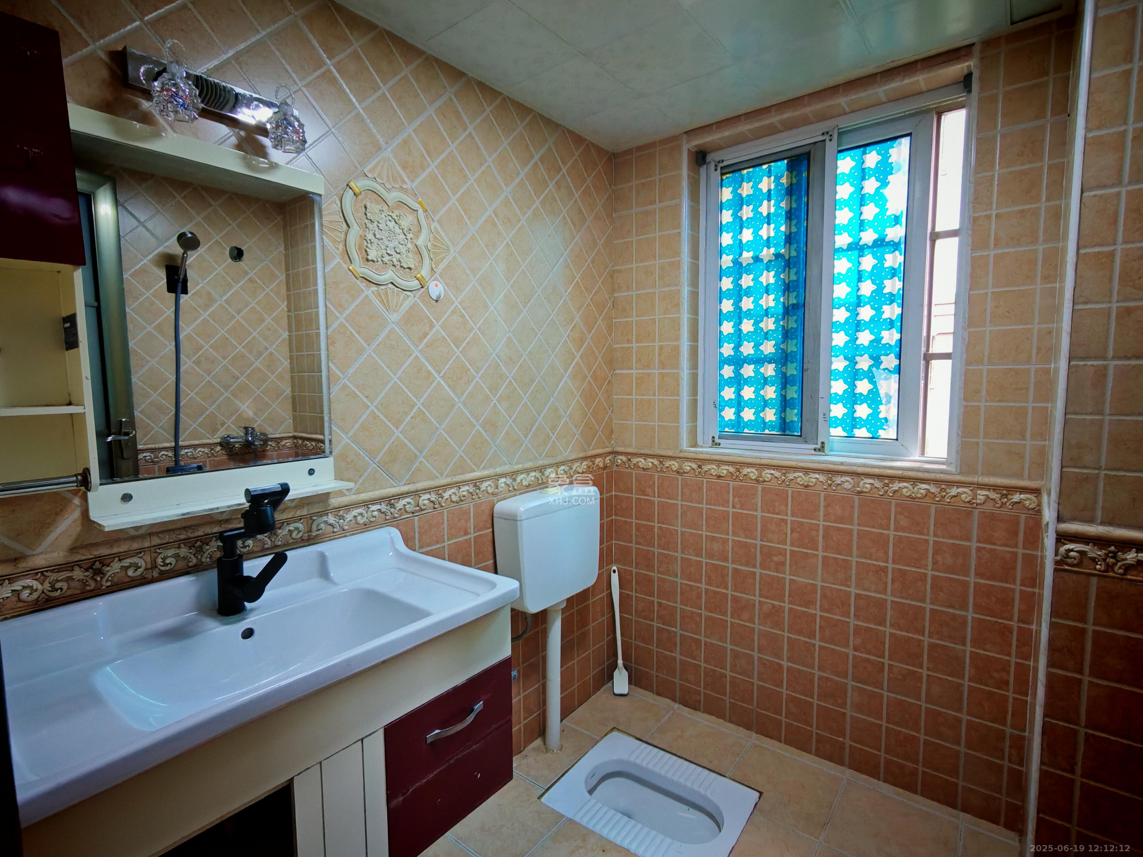 嘉顺苑  2室2厅1卫    2000.0元/月室内图