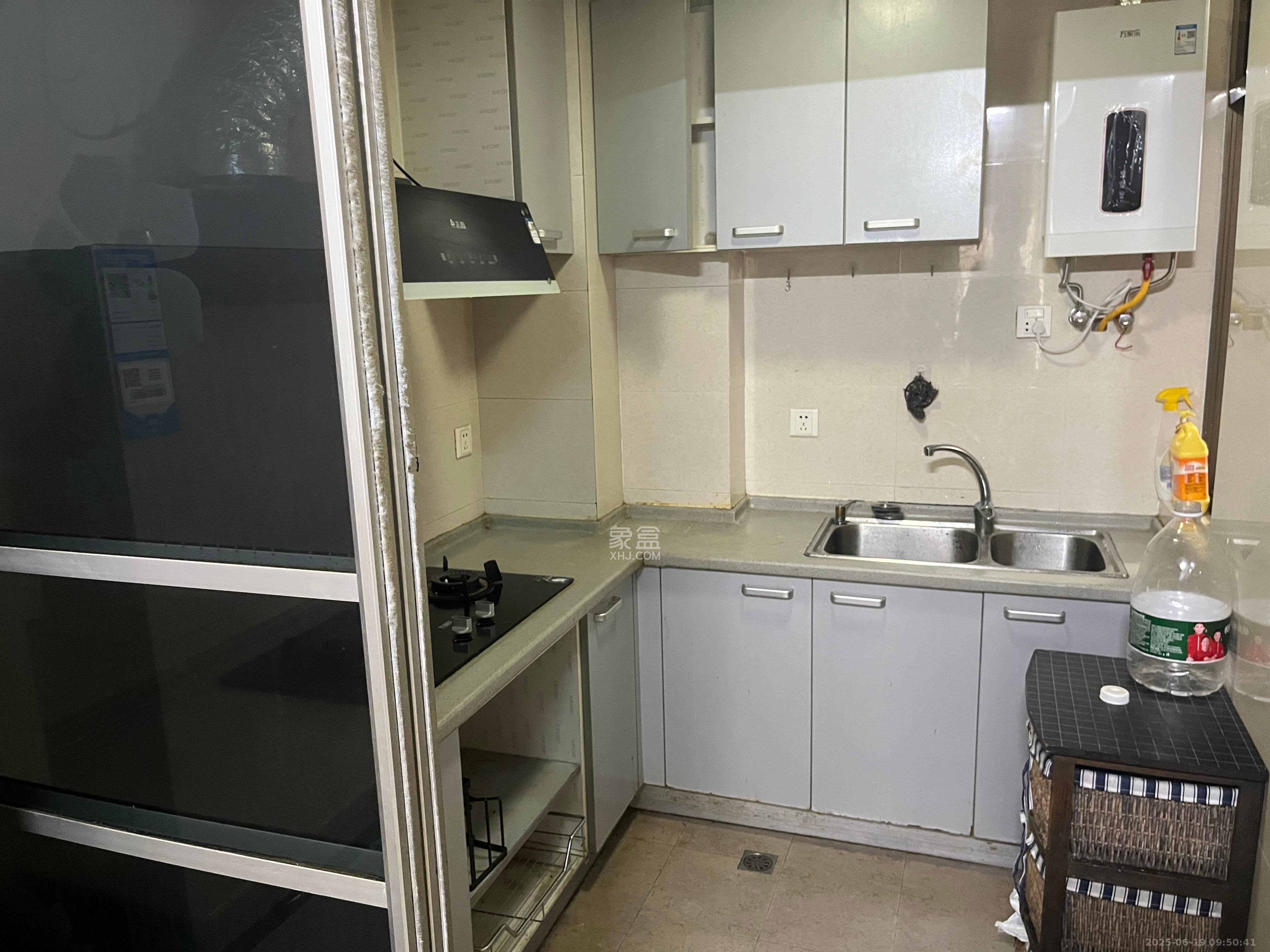 湘翰御舍  2室2厅1卫   2300.00元/月室内图