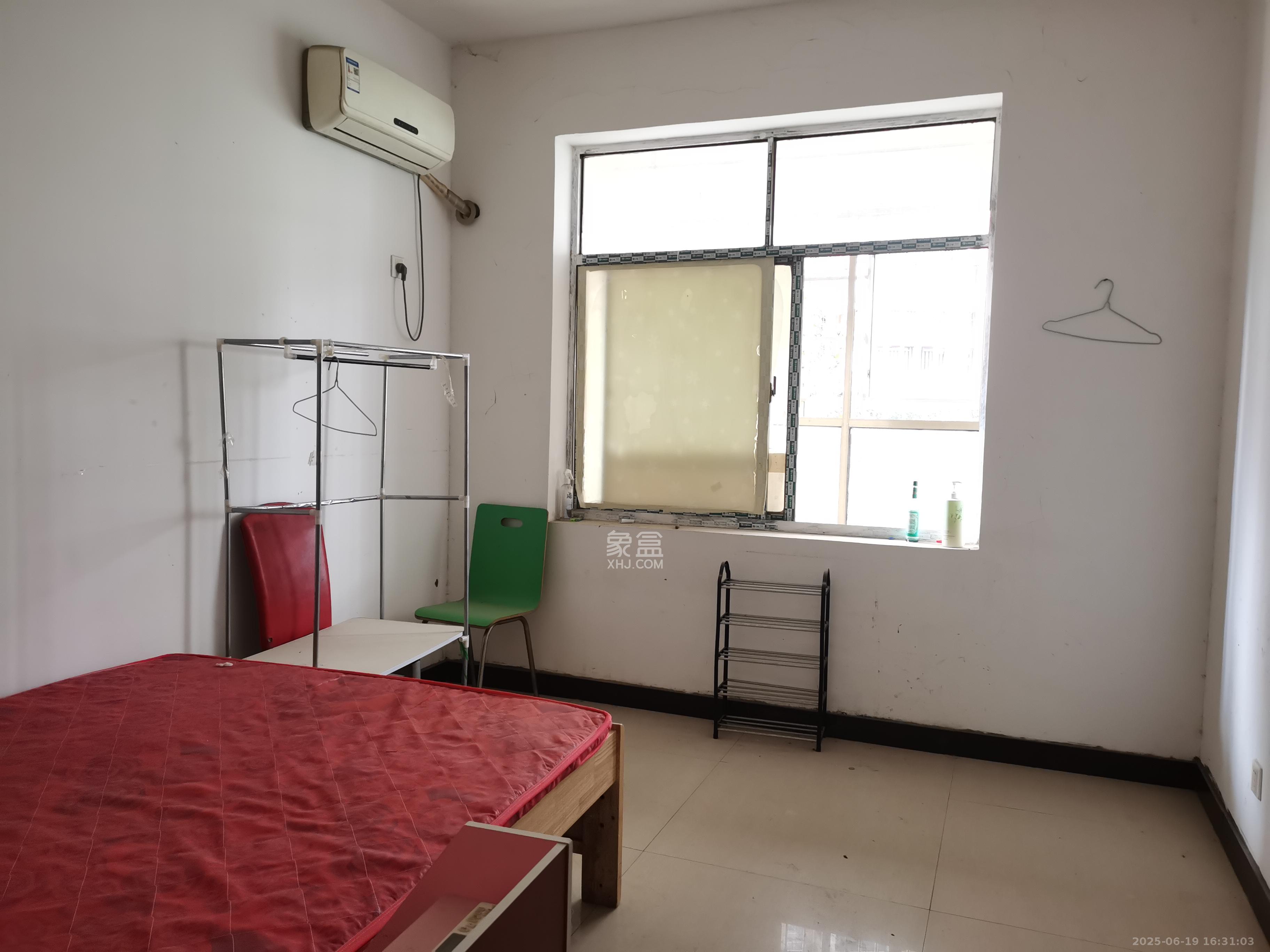 蟠龙欣苑 3室2厅2卫 1500.0元/月 蟠龙欣苑 3室2厅2卫 1500.0元/月室内图