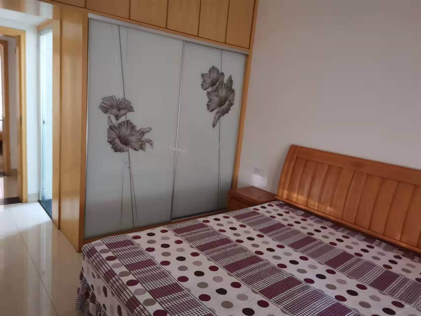 幸福里 3室2厅2卫 1200.0元/月 幸福里 3室2厅2卫 1200.0元/月室内图