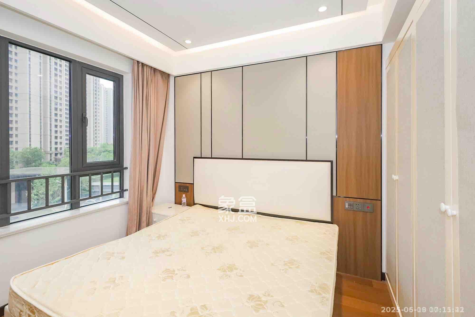 卓越中寰  3室2厅2卫   5000.00元/月室内图