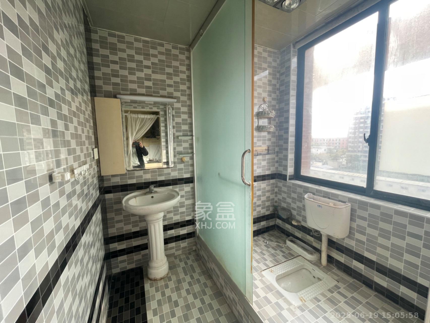 天城尚品  1室1厅1卫   1750.00元/月室内图