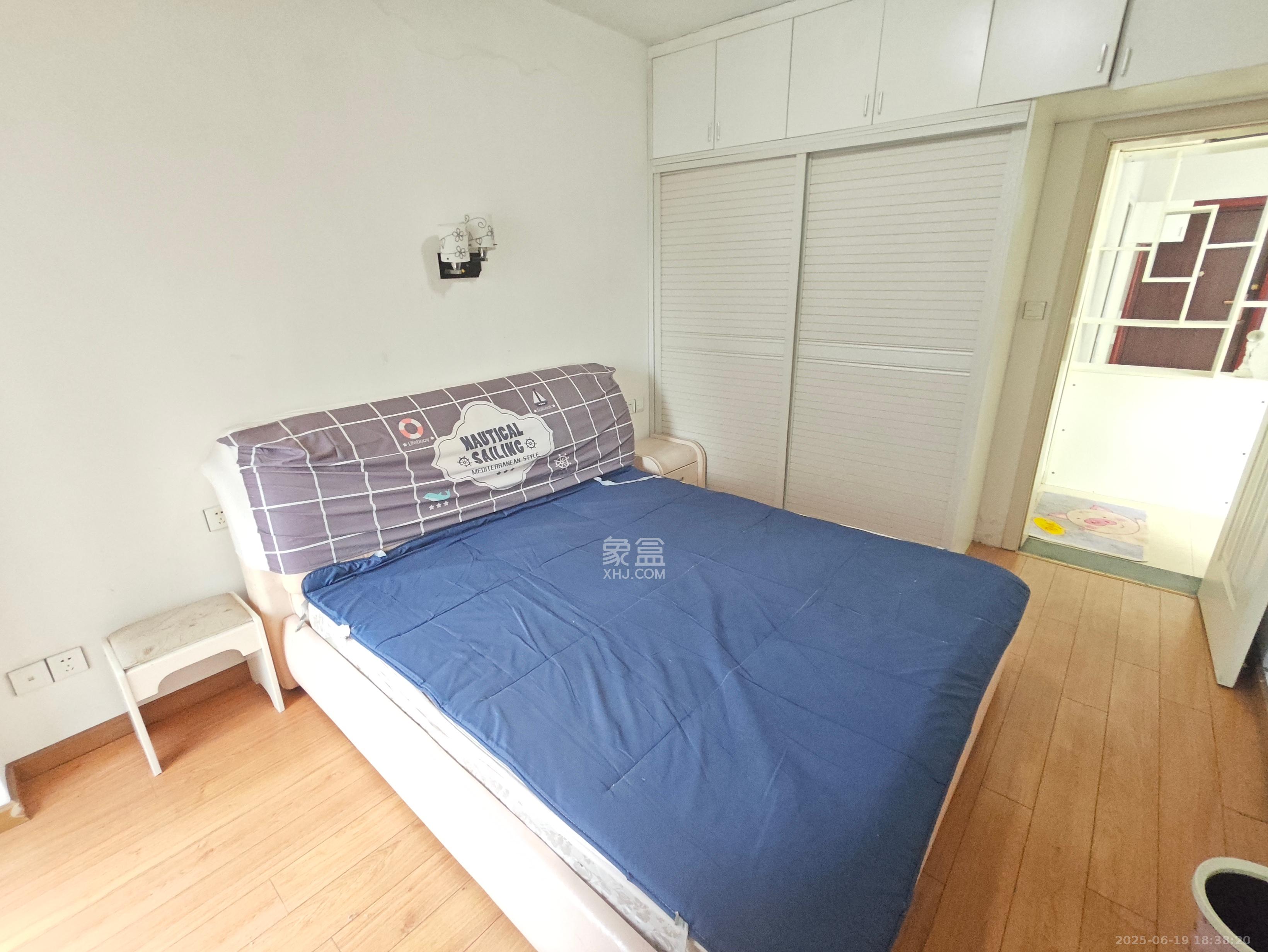 中建麓山和苑  2室2厅1卫   1600.00元/月室内图