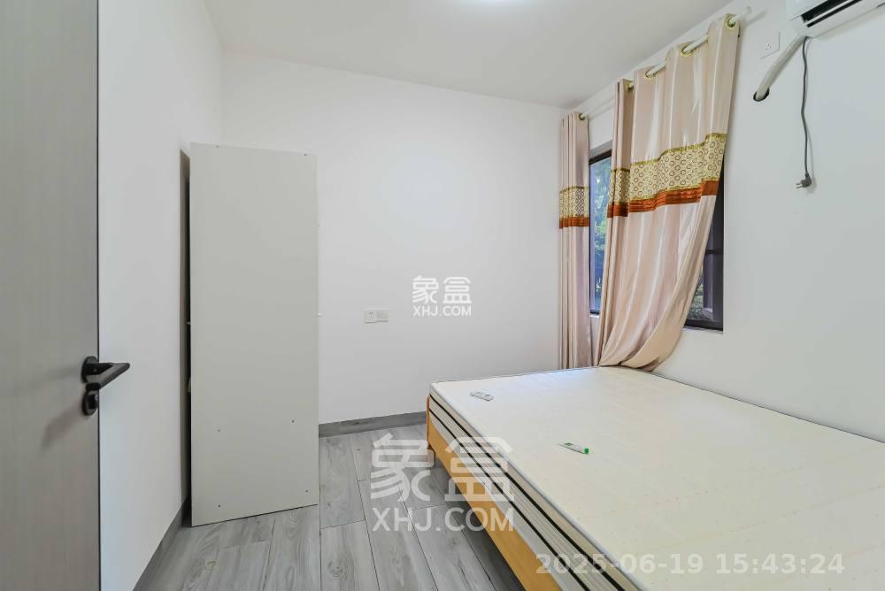 保利大都汇一期、二期 3室2厅2卫 3300.0元/月 保利大都汇一期、二期 3室2厅2卫 3300.0元/月室内图