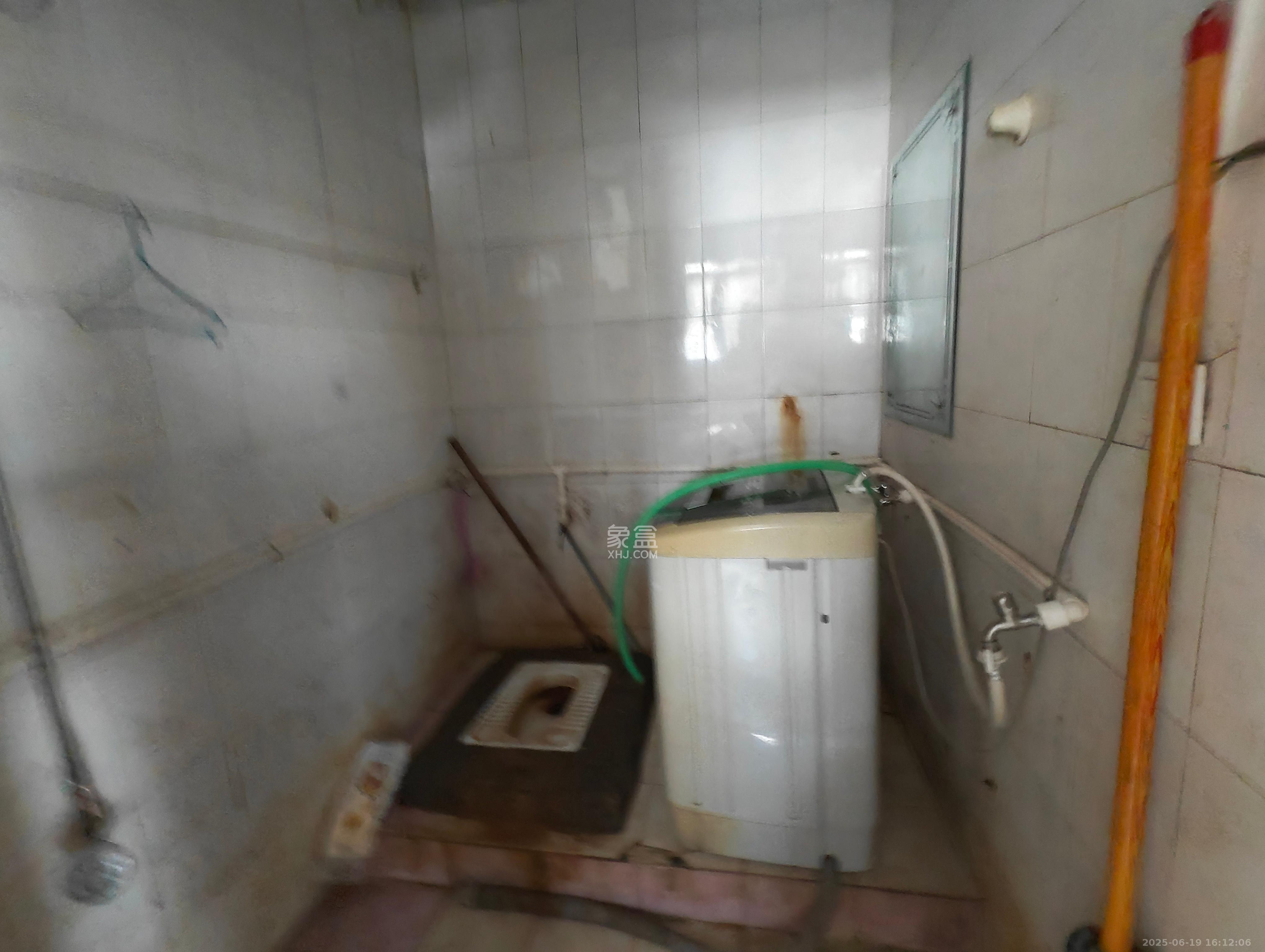 西湖新村  2室1厅1卫   1200.00元/月室内图