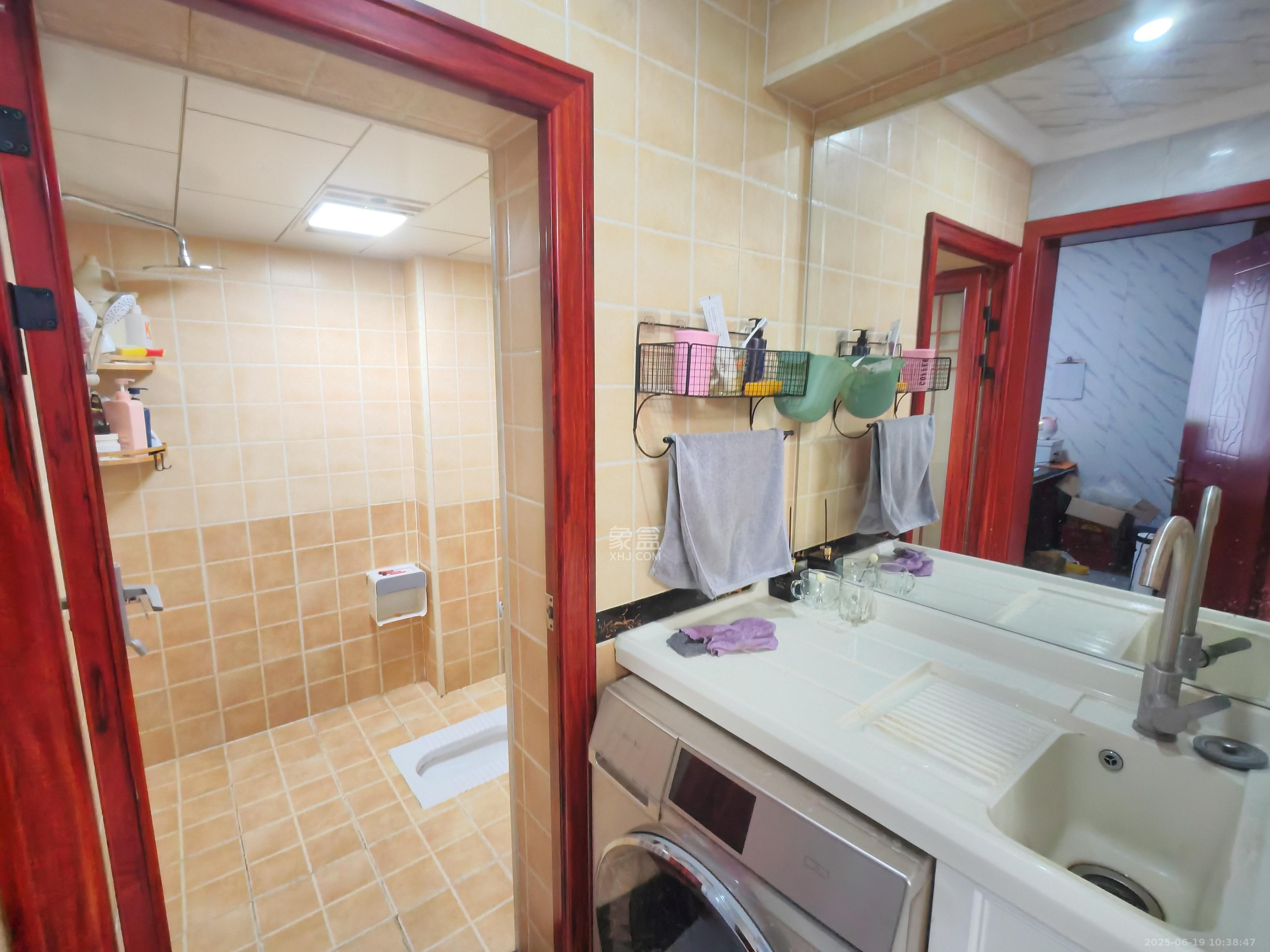 高桥现代商贸城 2室2厅1卫 2800.0元/月 高桥现代商贸城 2室2厅1卫 2800.0元/月室内图