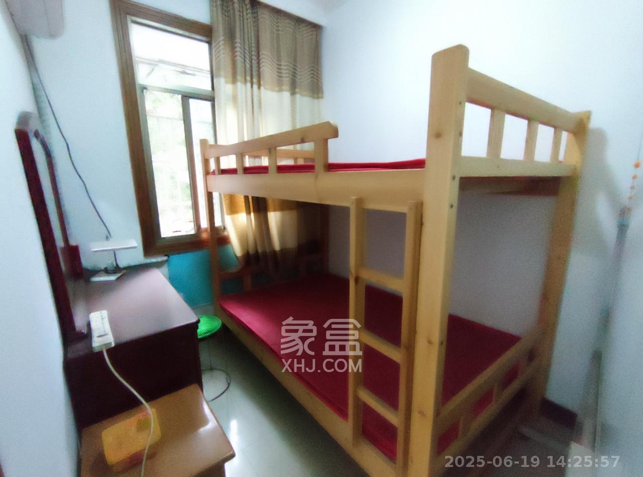 湖南电视台宿舍 3室1厅1卫 2300.0元/月 湖南电视台宿舍 3室1厅1卫 2300.0元/月室内图