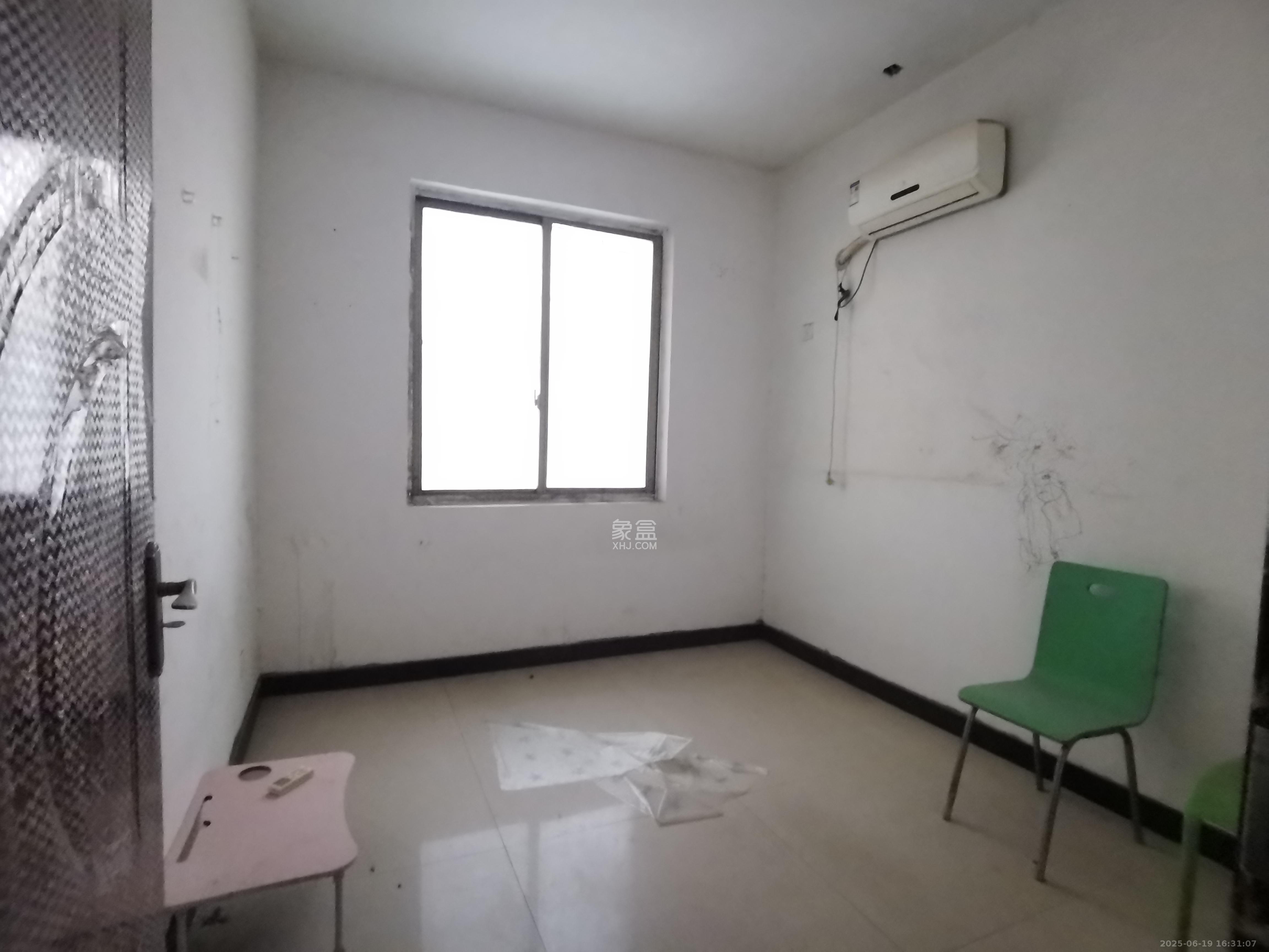 蟠龙欣苑  3室2厅2卫    1500.0元/月室内图