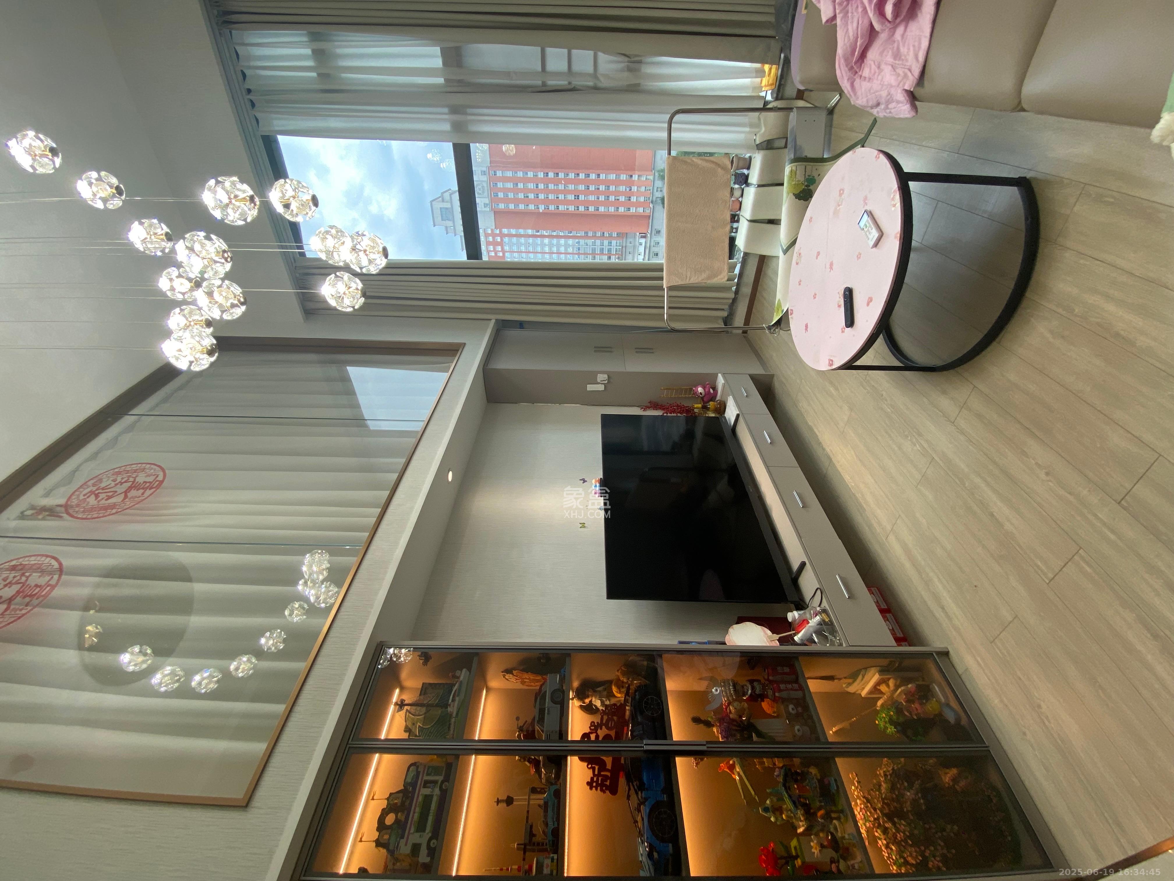 华远华时代  3室2厅2卫   4300.00元/月