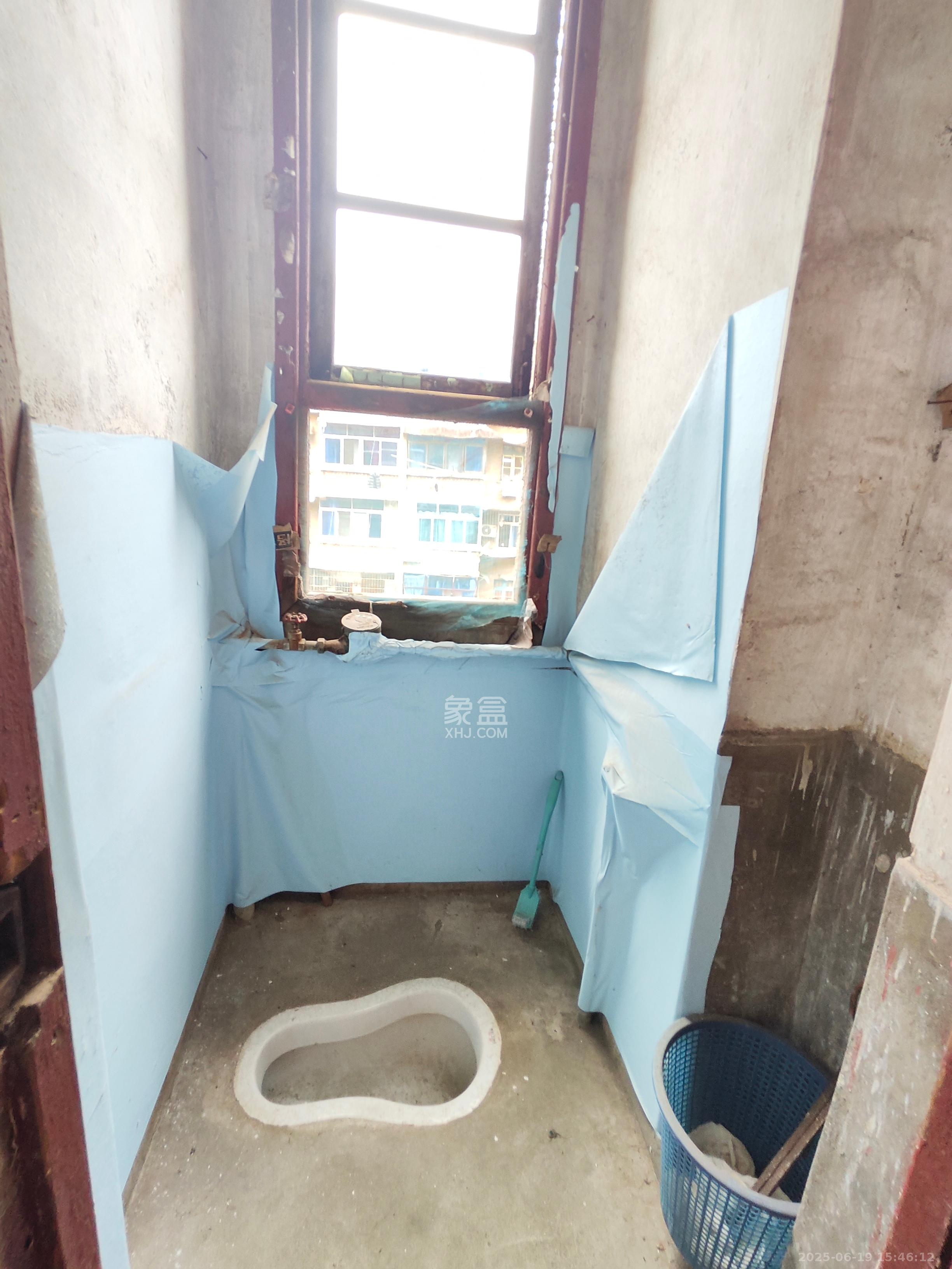 曾家湾13号生活区(友谊集团公司宿舍) 2室1厅1卫 1000.0元/月 曾家湾13号生活区(友谊集团公司宿舍) 2室1厅1卫 1000.0元/月室内图