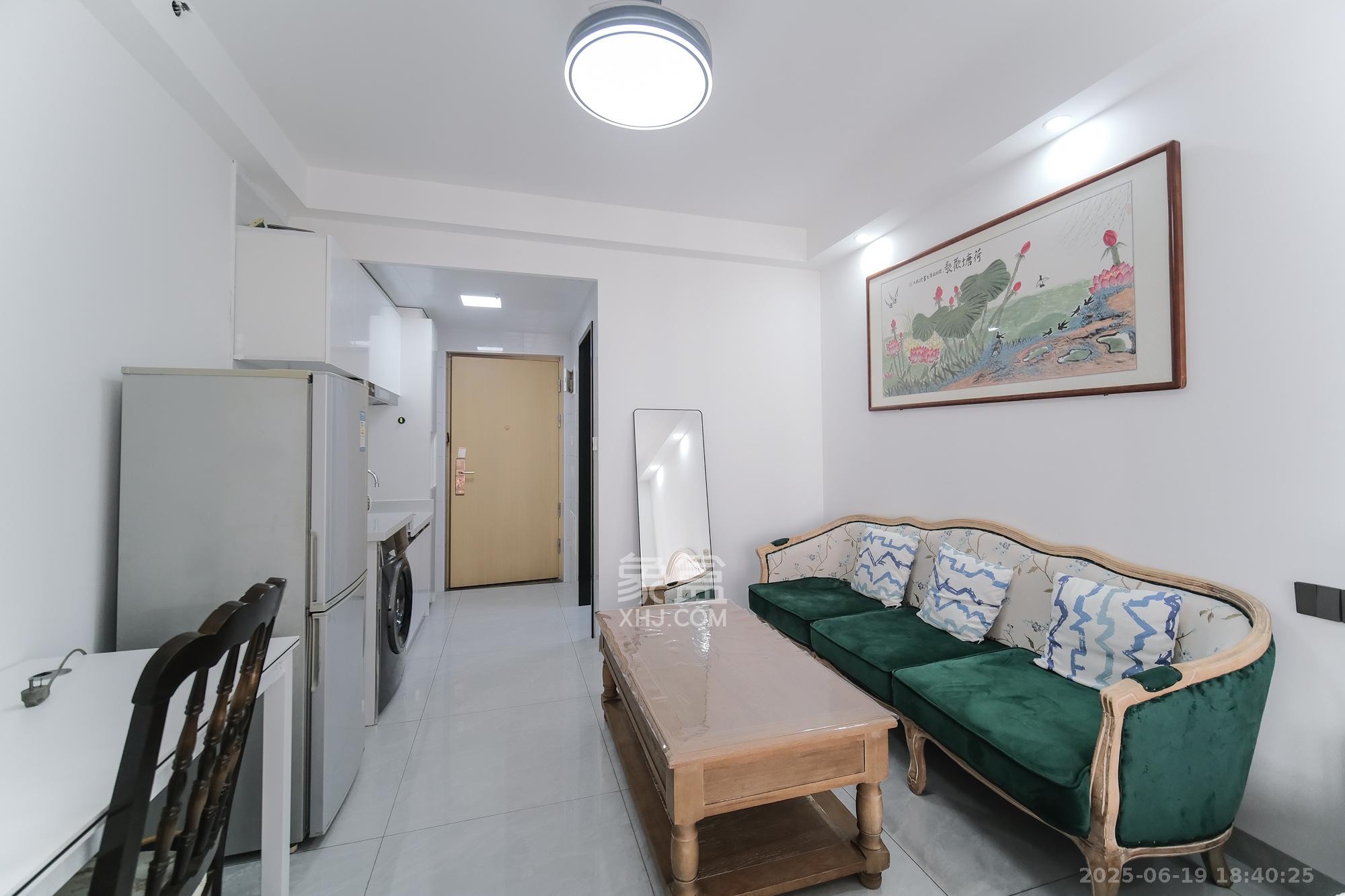 碧桂园翘楚棠  1室0厅0卫    20.0万 碧桂园翘楚棠  1室0厅0卫    20.0万客厅