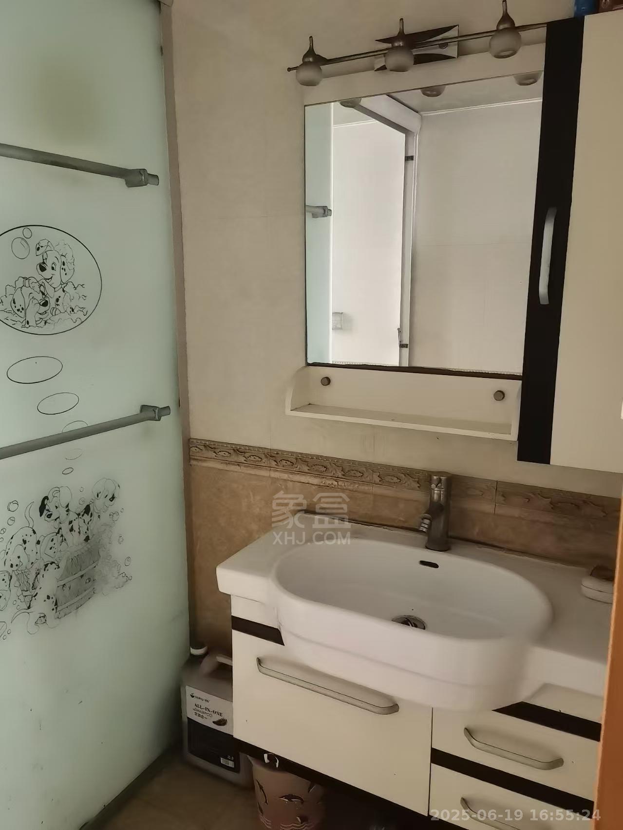 紫苑江岸 3室2厅2卫 1600.0元/月 紫苑江岸 3室2厅2卫 1600.0元/月室内图