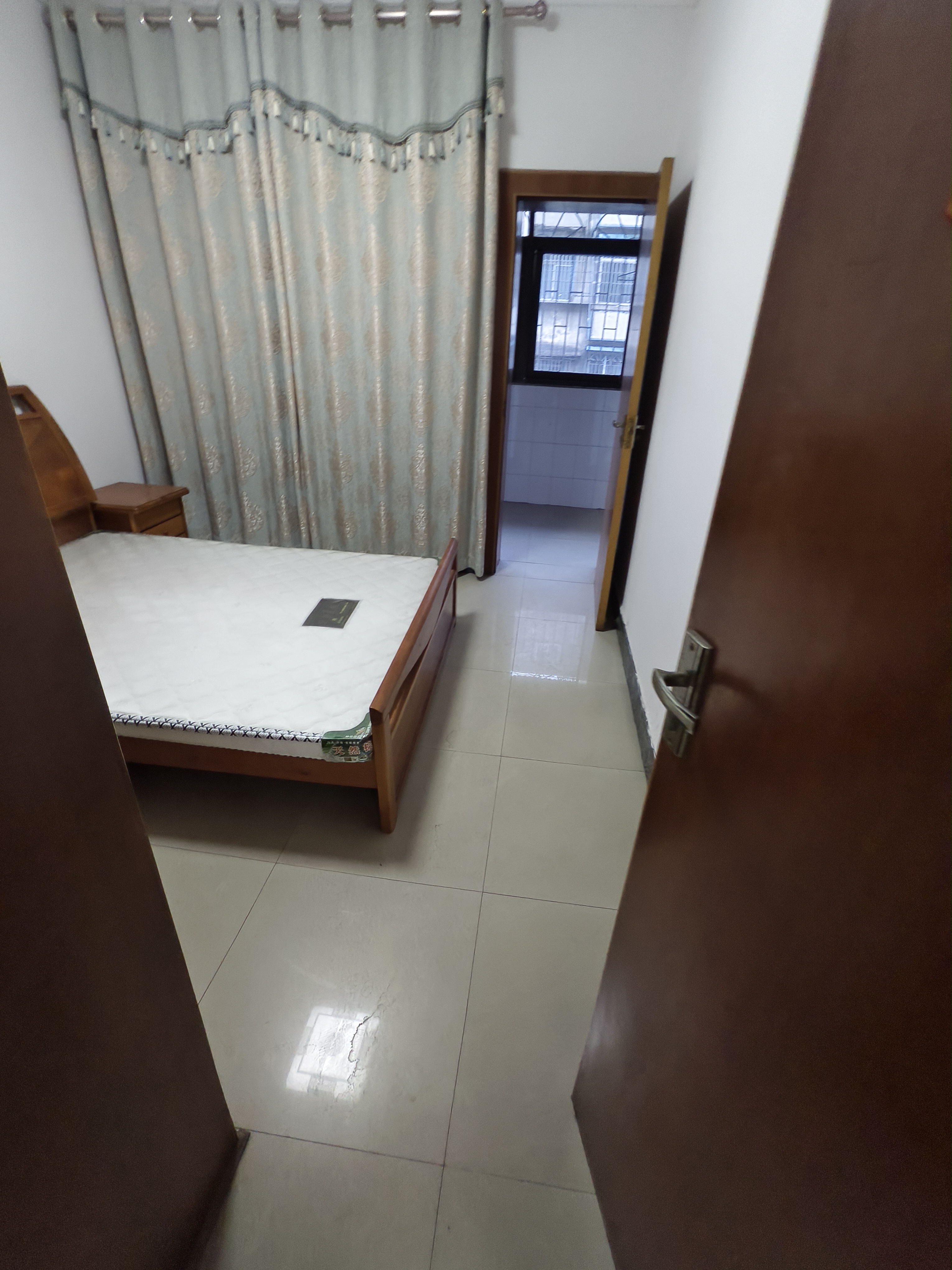 煤炭一处  2室1厅1卫    600.0元/月 煤炭一处  2室1厅1卫    600.0元/月室内图