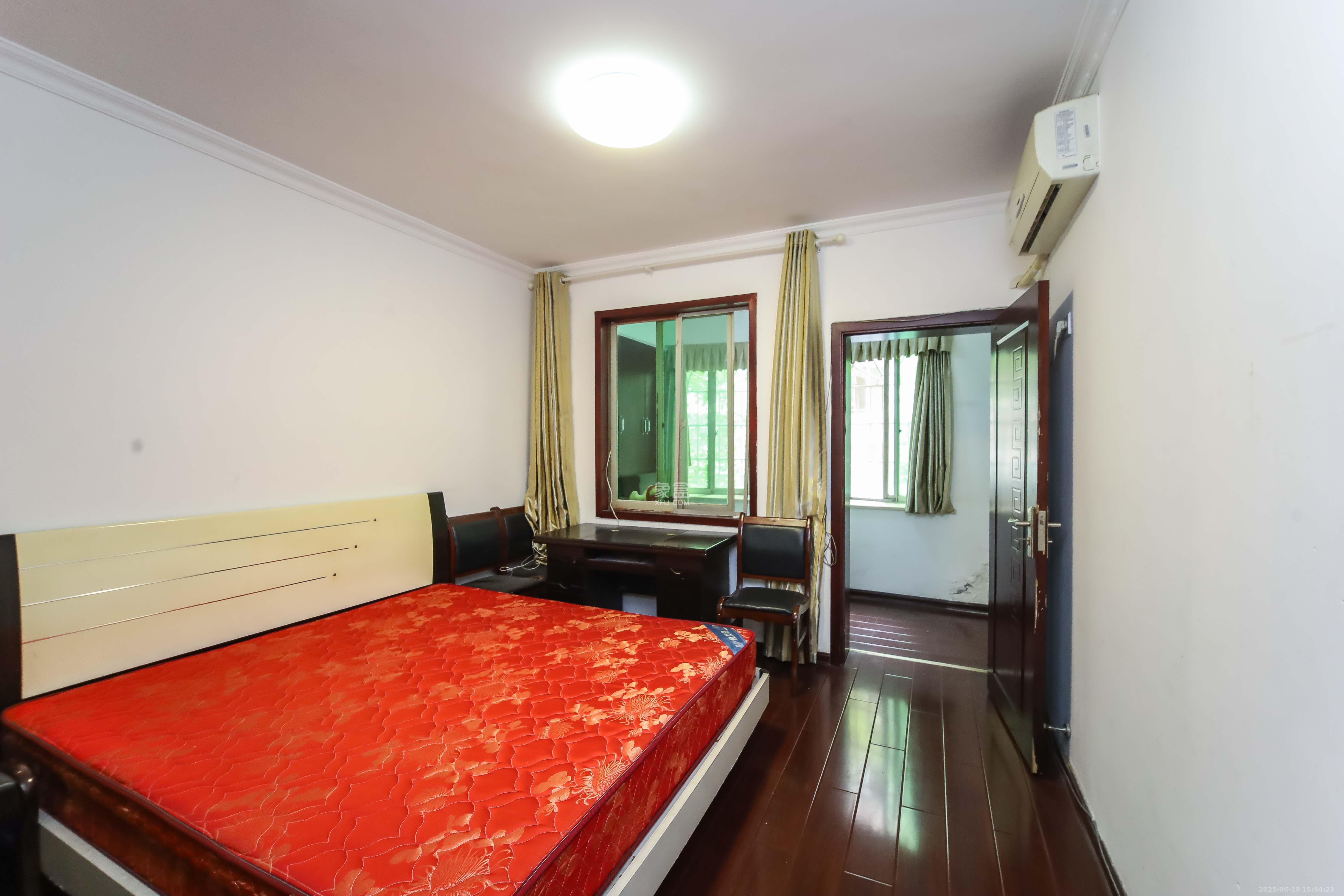 马王堆陶瓷建材新城 2室2厅1卫 51.8万 马王堆陶瓷建材新城 2室2厅1卫 51.8万卧室