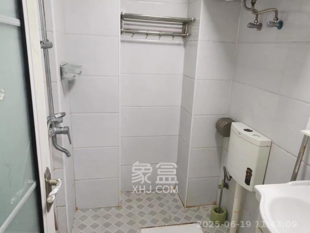 润芳园  1室1厅1卫   1500.00元/月室内图