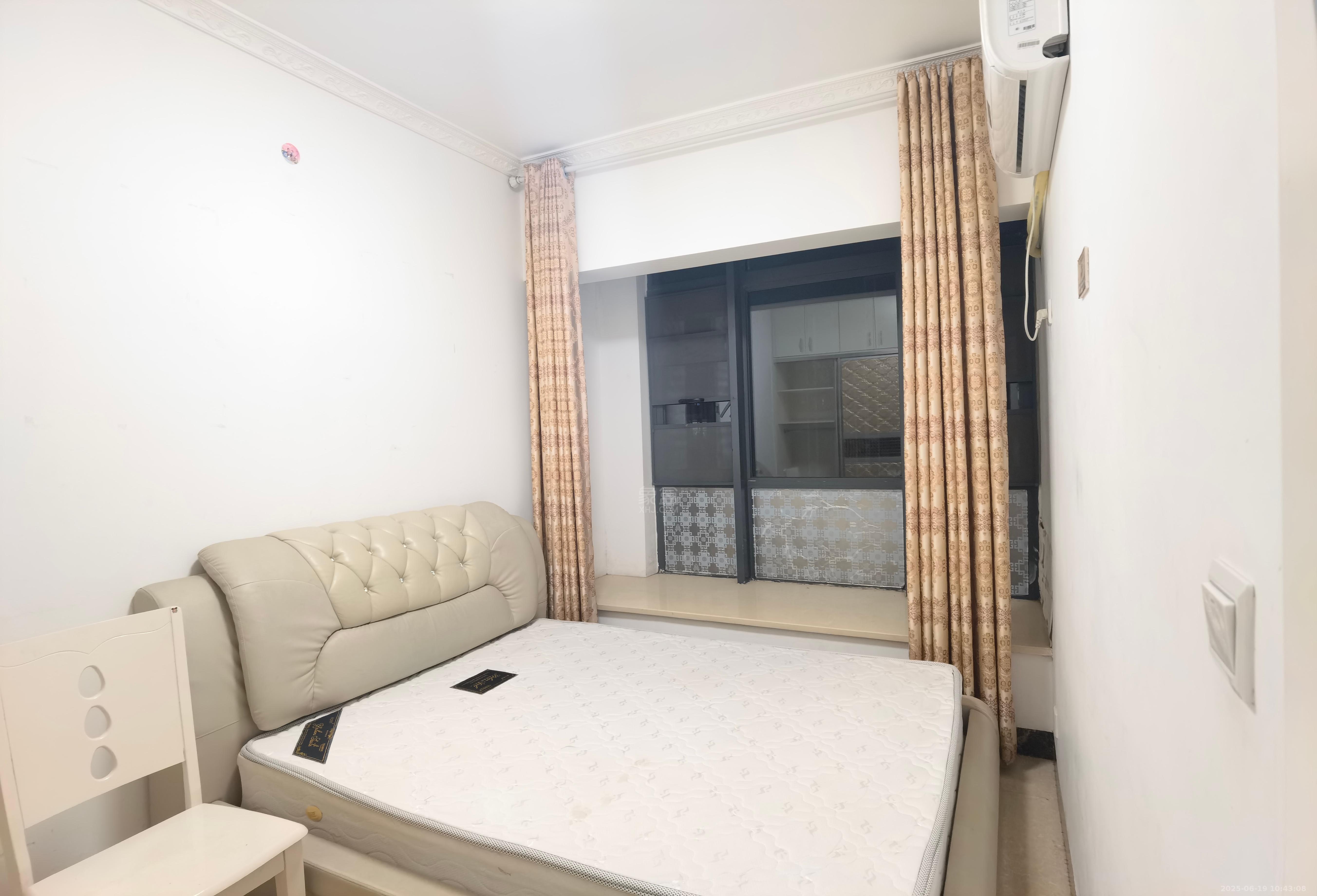 美的城一期 3室2厅2卫 1800.0元/月 美的城一期 3室2厅2卫 1800.0元/月室内图