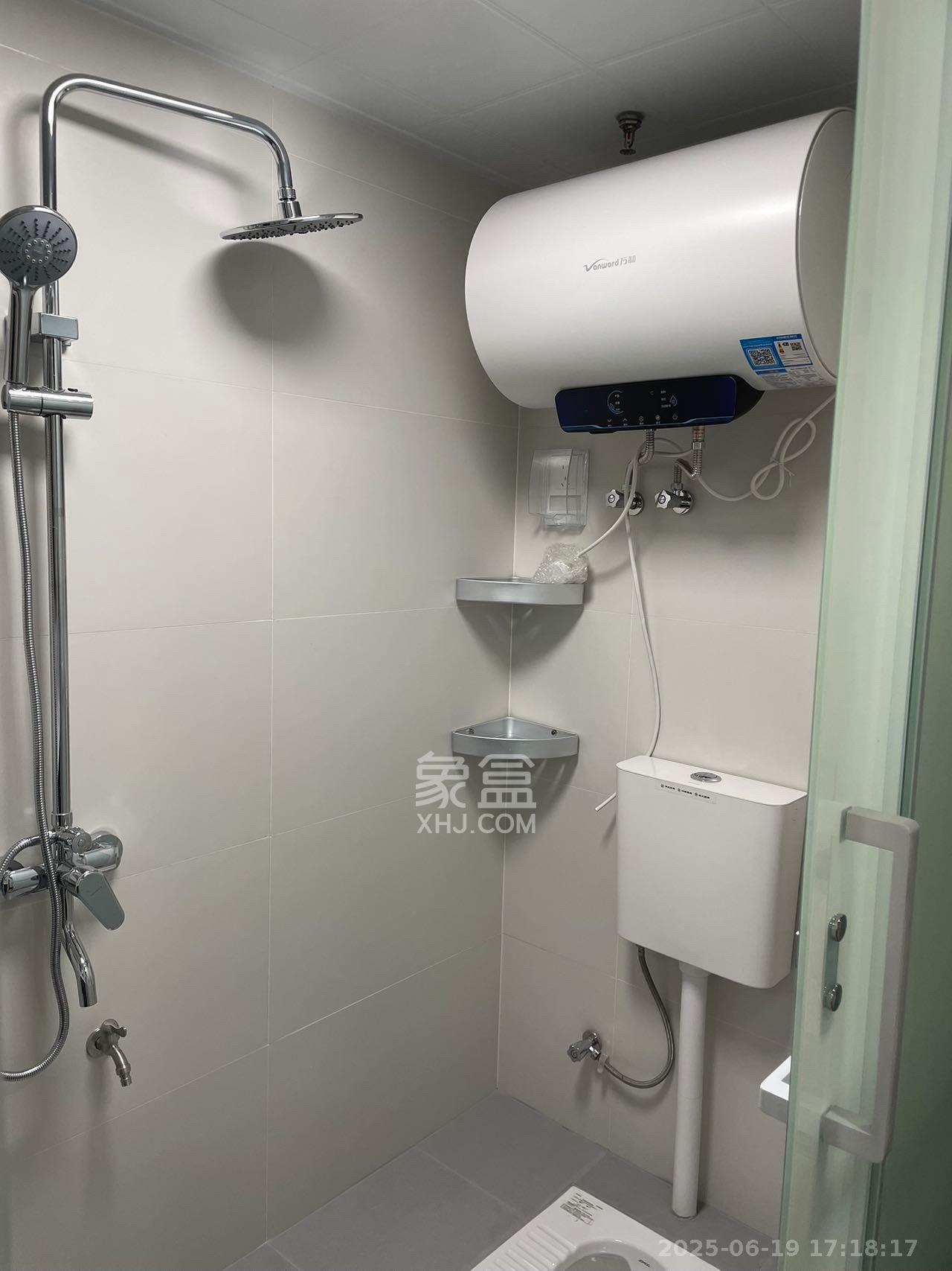 清控湖山雅居北区 2室2厅1卫 1800.0元/月 清控湖山雅居北区 2室2厅1卫 1800.0元/月室内图