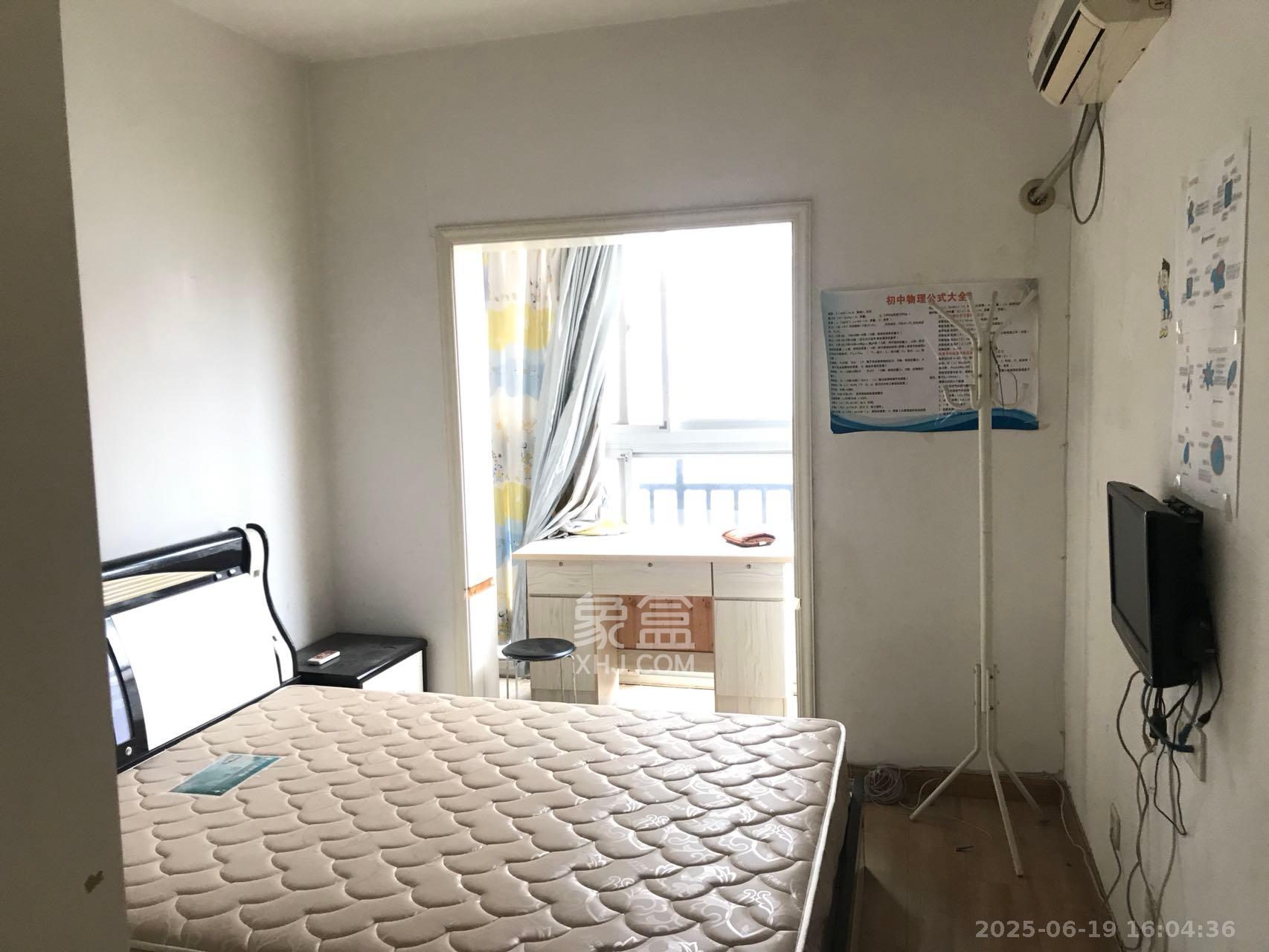 嘉盛华庭(一期、二期、三期) 3室2厅2卫 3100.0元/月 嘉盛华庭(一期、二期、三期) 3室2厅2卫 3100.0元/月室内图