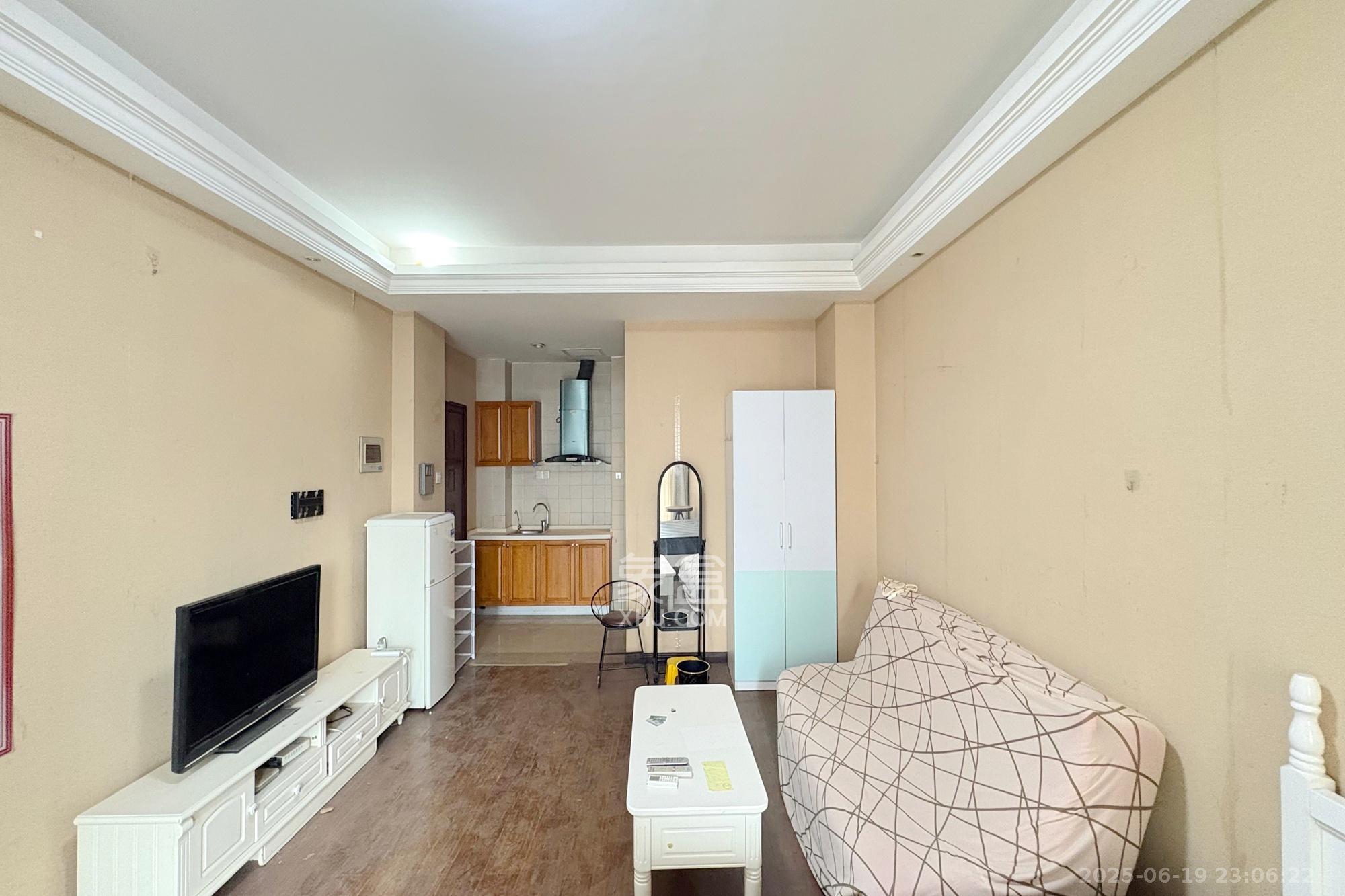 铂宫  1室1厅1卫    58.0万 铂宫  1室1厅1卫    58.0万卧室