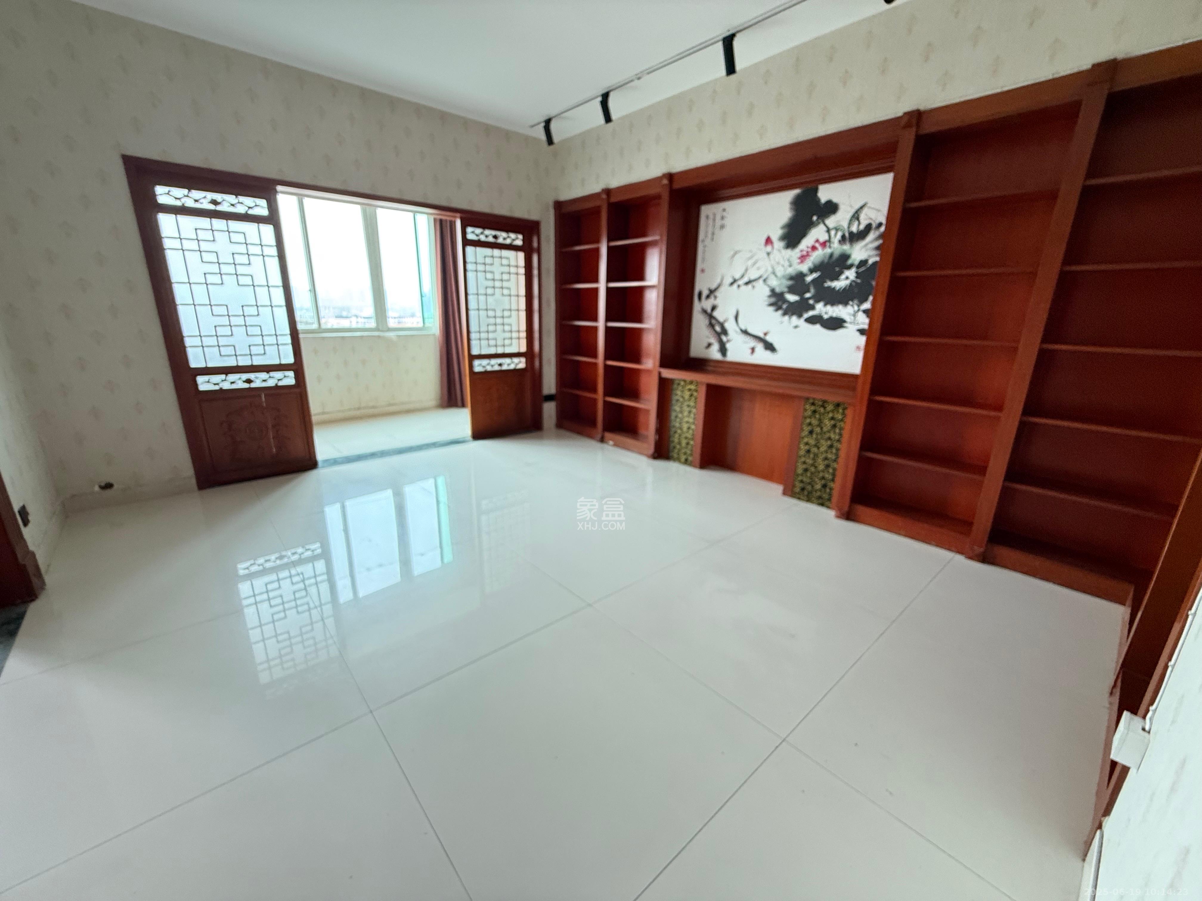 宏华花苑  8室2厅3卫   8500.00元/月室内图