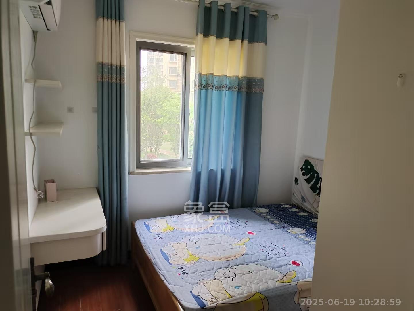 钱隆世家  3室2厅2卫    2200.0元/月室内图