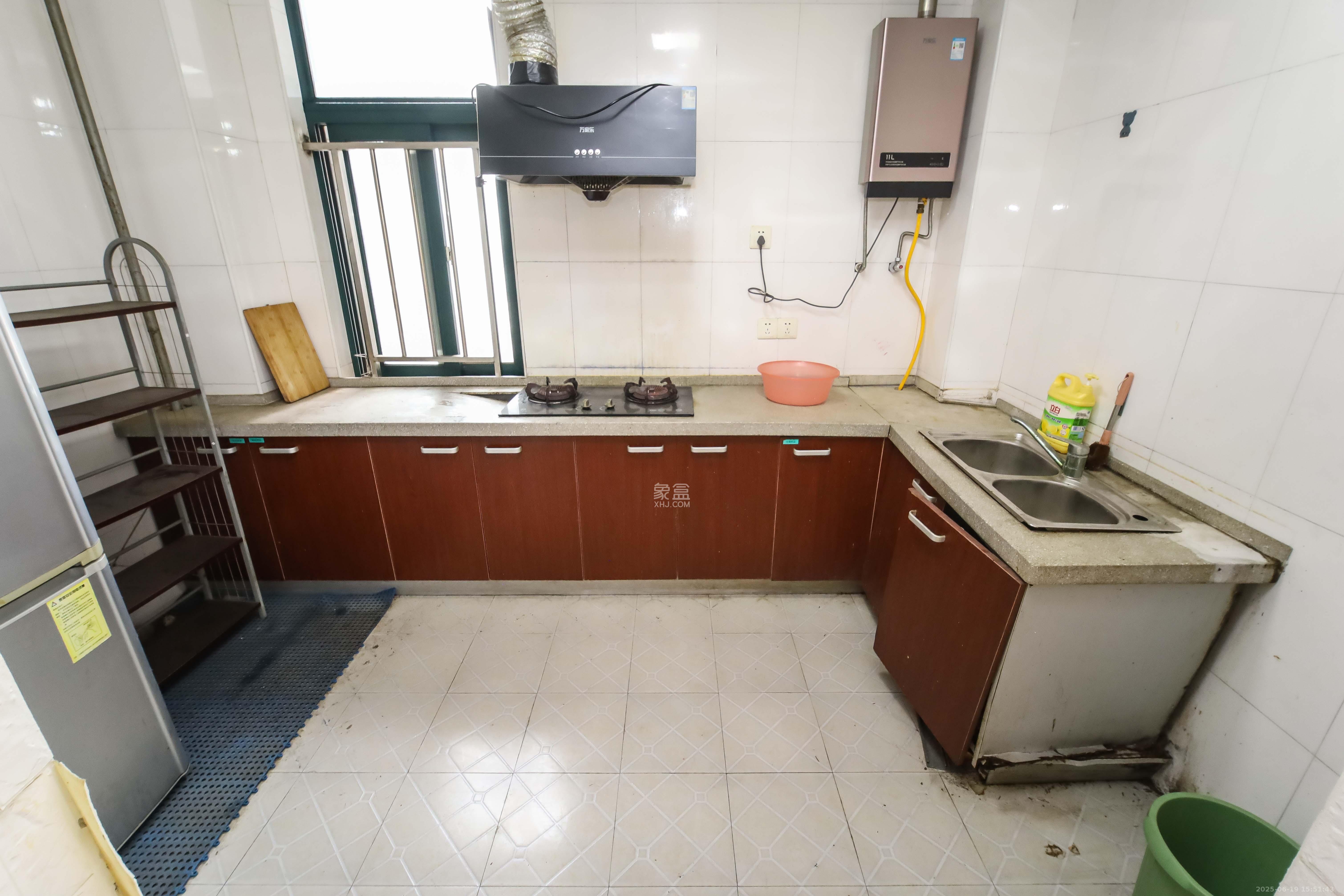 凯乐湘园  3室2厅2卫    95.0万厨房