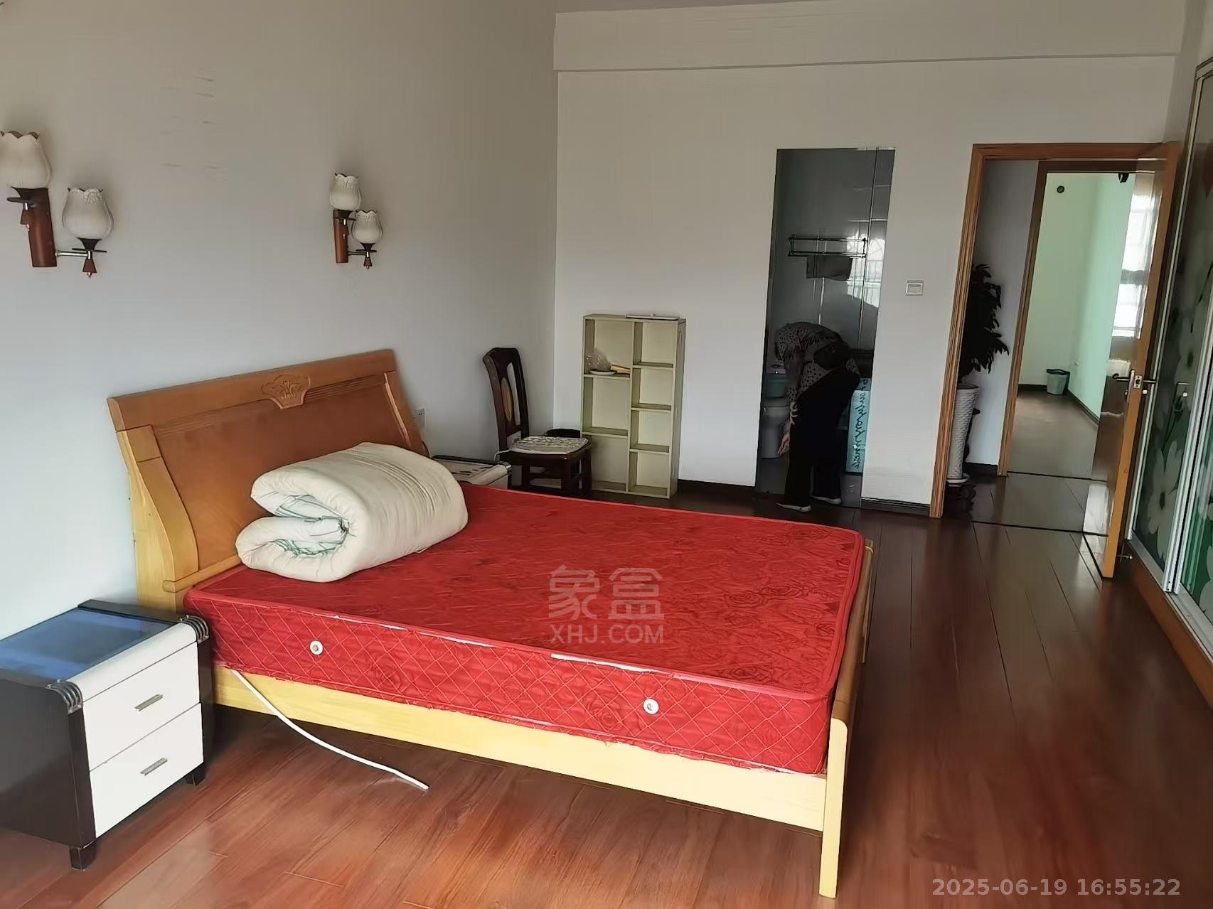 紫苑江岸 3室2厅2卫 1600.0元/月 紫苑江岸 3室2厅2卫 1600.0元/月室内图