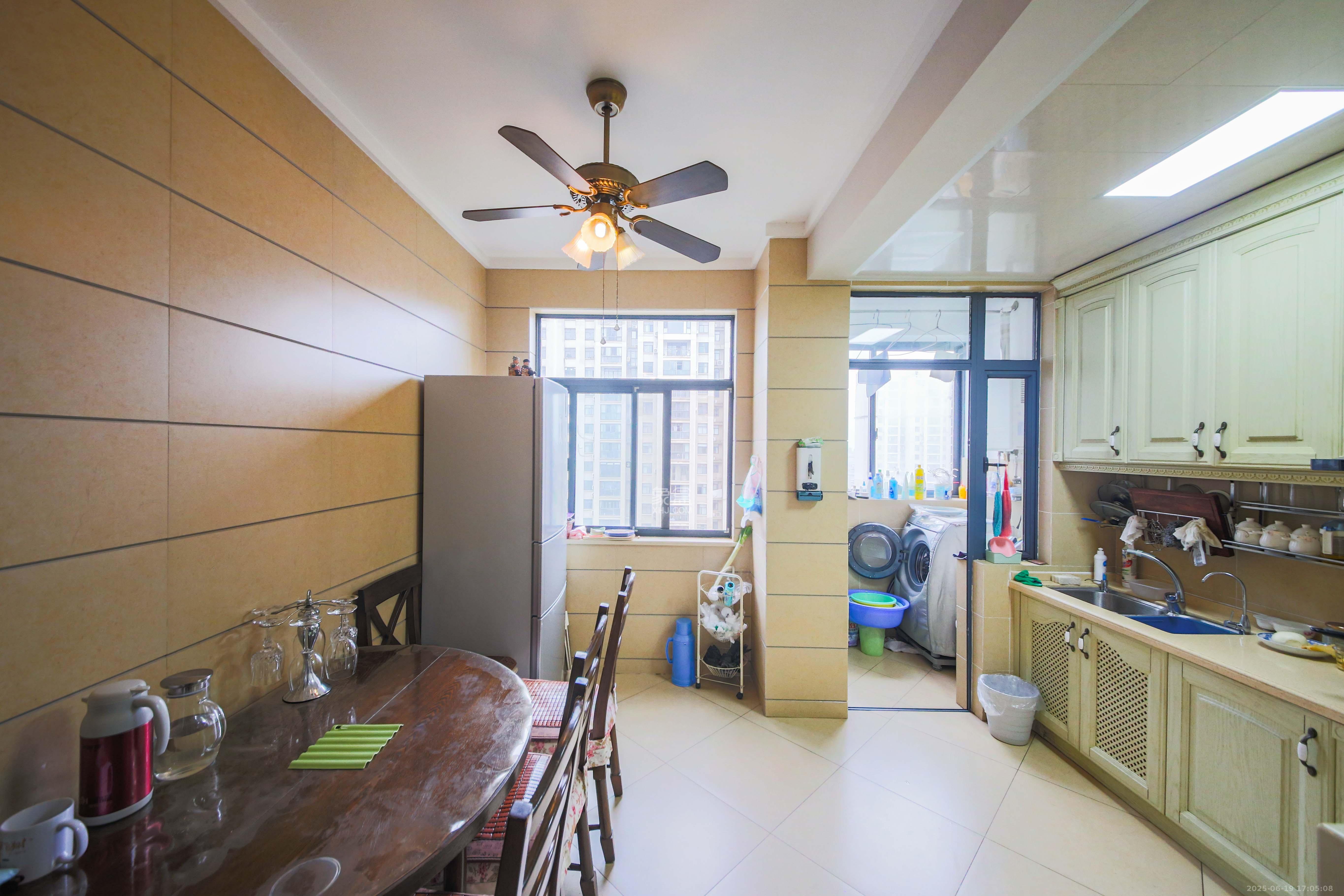 青园 3室2厅1卫 118.0万 青园 3室2厅1卫 118.0万客厅