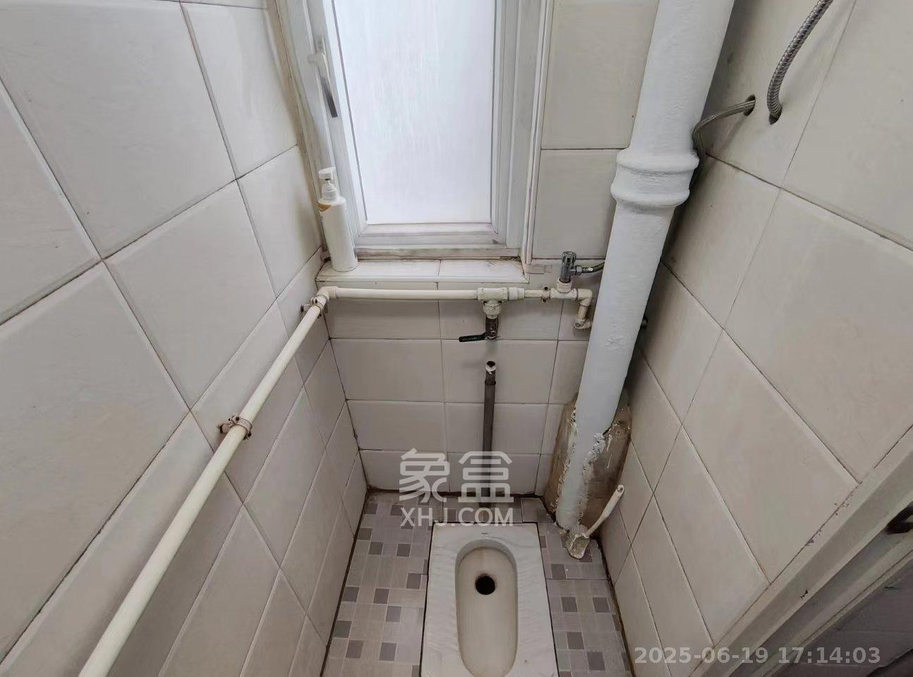 曙光路友阿宿舍  1室1厅1卫    1100.0元/月室内图