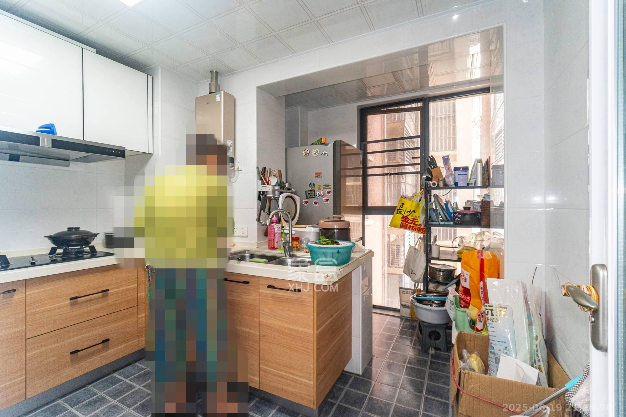 山水湾 3室2厅1卫 69.0万 山水湾 3室2厅1卫 69.0万厨房