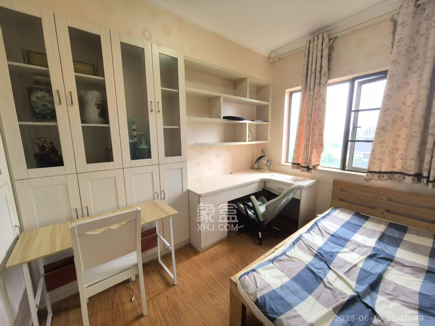 上海城小区 2室2厅1卫 1800.0元/月 上海城小区 2室2厅1卫 1800.0元/月室内图