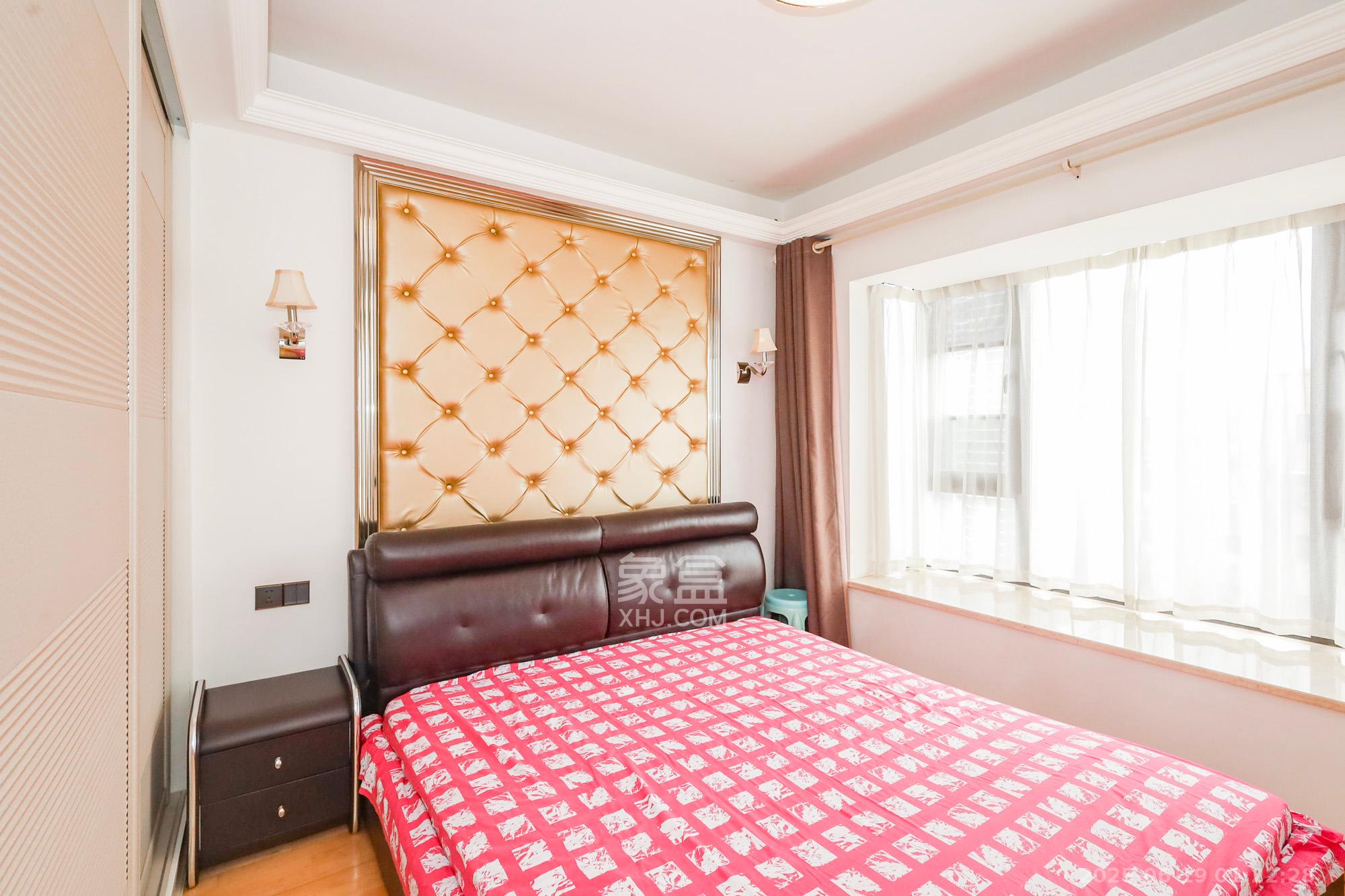 钰龙天下二期(钰龙佳园) 3室2厅2卫 198.0万 钰龙天下二期(钰龙佳园) 3室2厅2卫 198.0万卧室