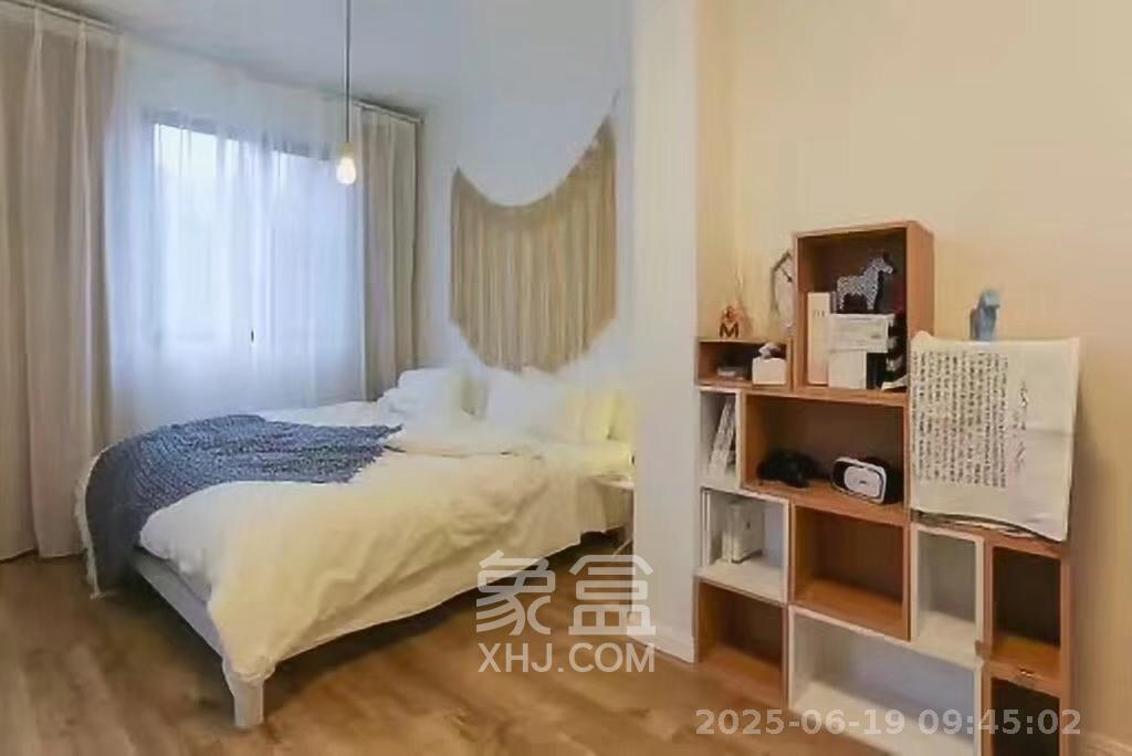 澳海月亮湾  2室2厅1卫   2100.00元/月室内图