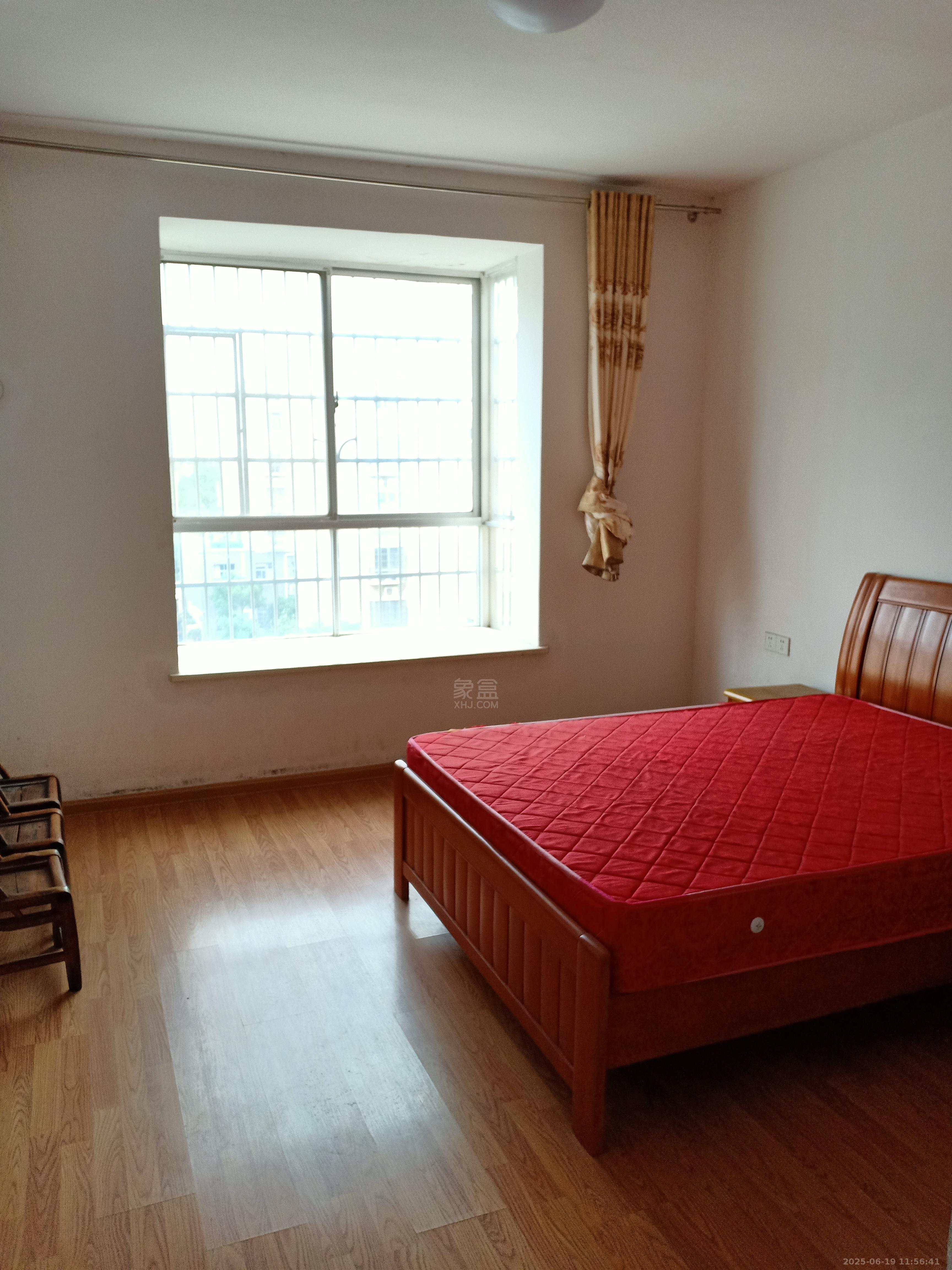 湘水栗园 3室2厅2卫 1700.0元/月 湘水栗园 3室2厅2卫 1700.0元/月室内图