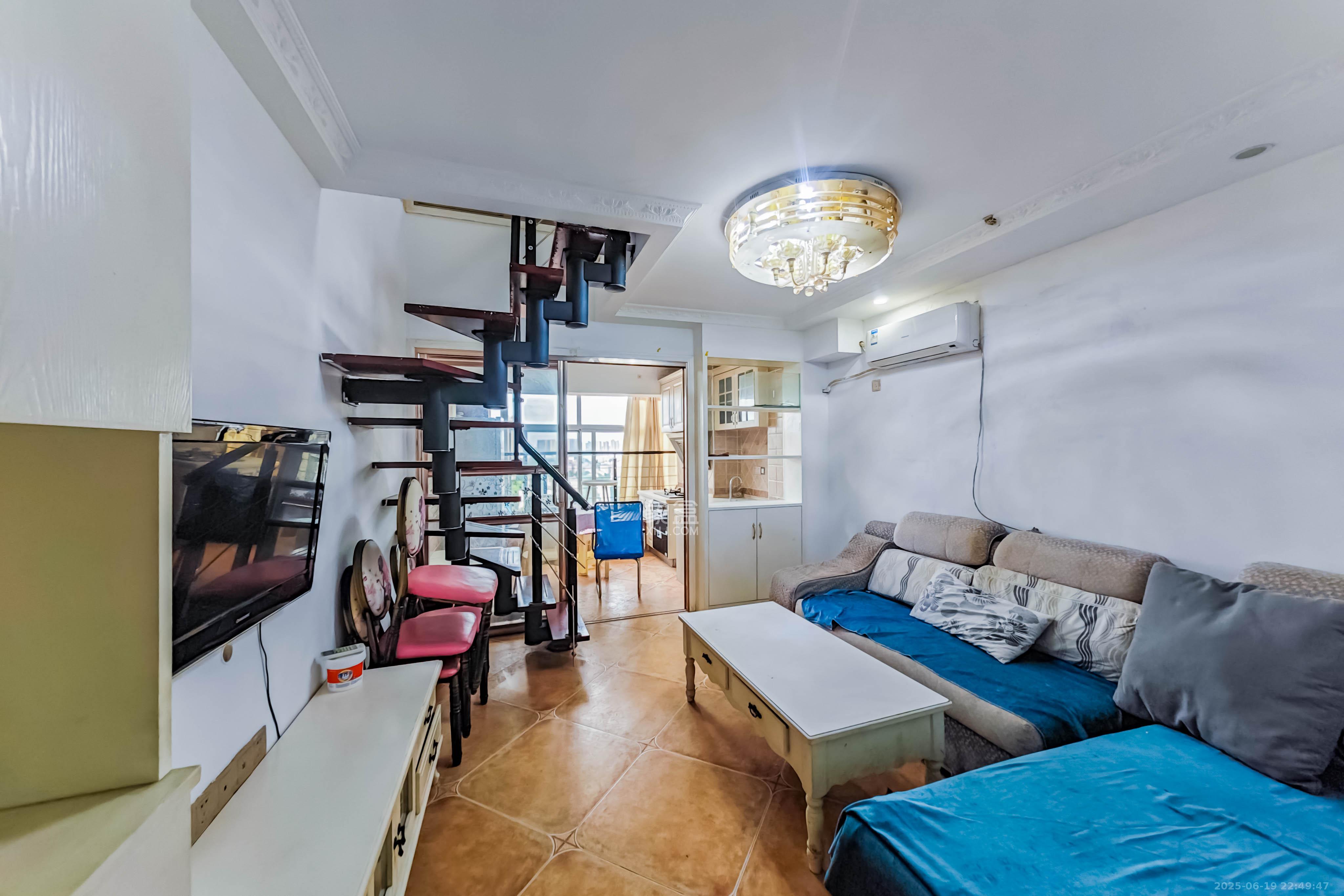 金色loft（鑫秋大厦）  2室1厅1卫   46.00万