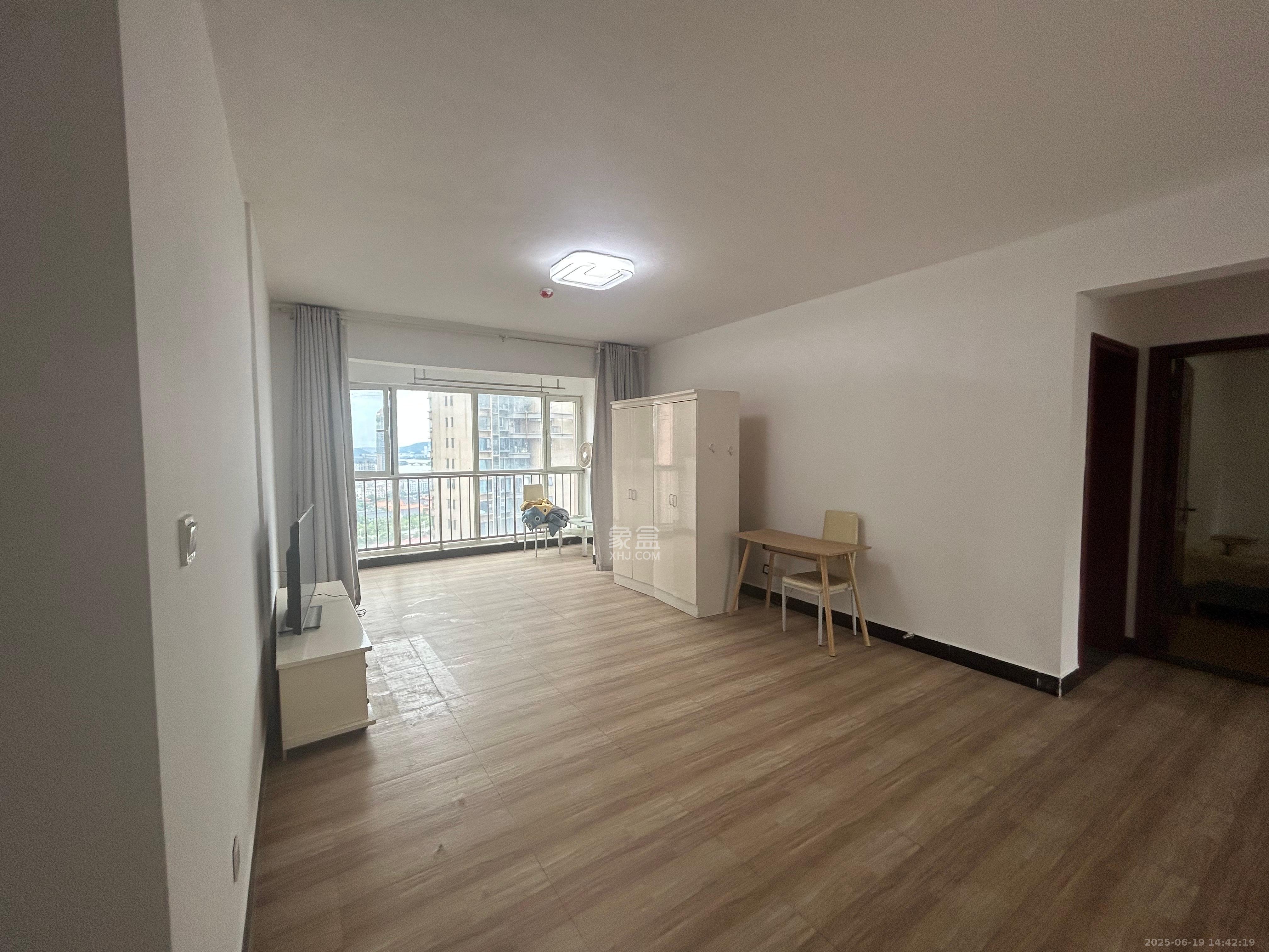 北辰三角洲E6区  4室2厅2卫    4500.0元/月室内图