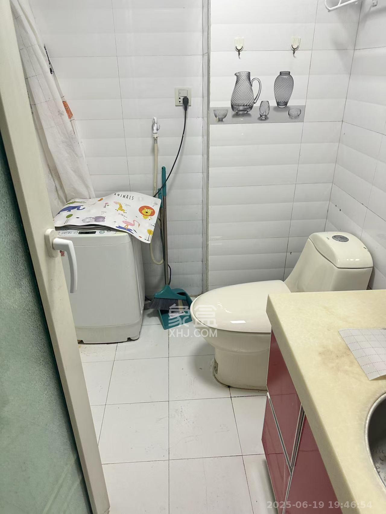 东上一品  1室1厅1卫   1200.00元/月室内图