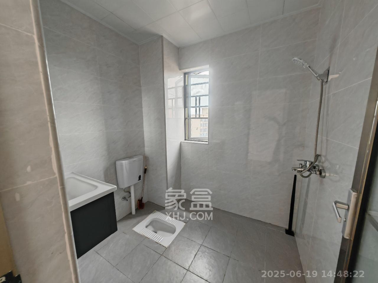 中建嘉和城  4室2厅2卫   2600.00元/月室内图