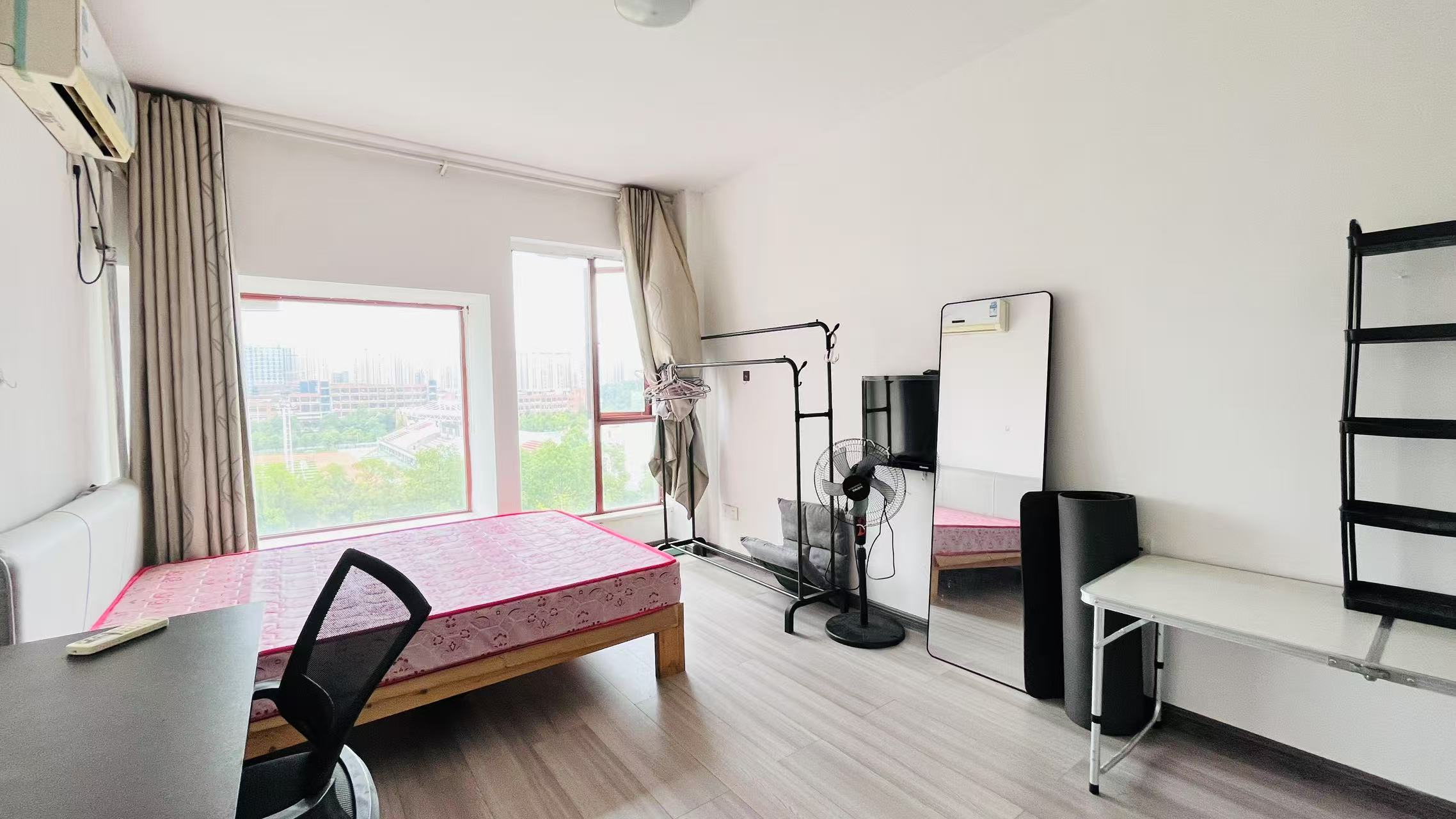 阳光青年城  1室1厅1卫    900.0元/月 阳光青年城  1室1厅1卫    900.0元/月室内图