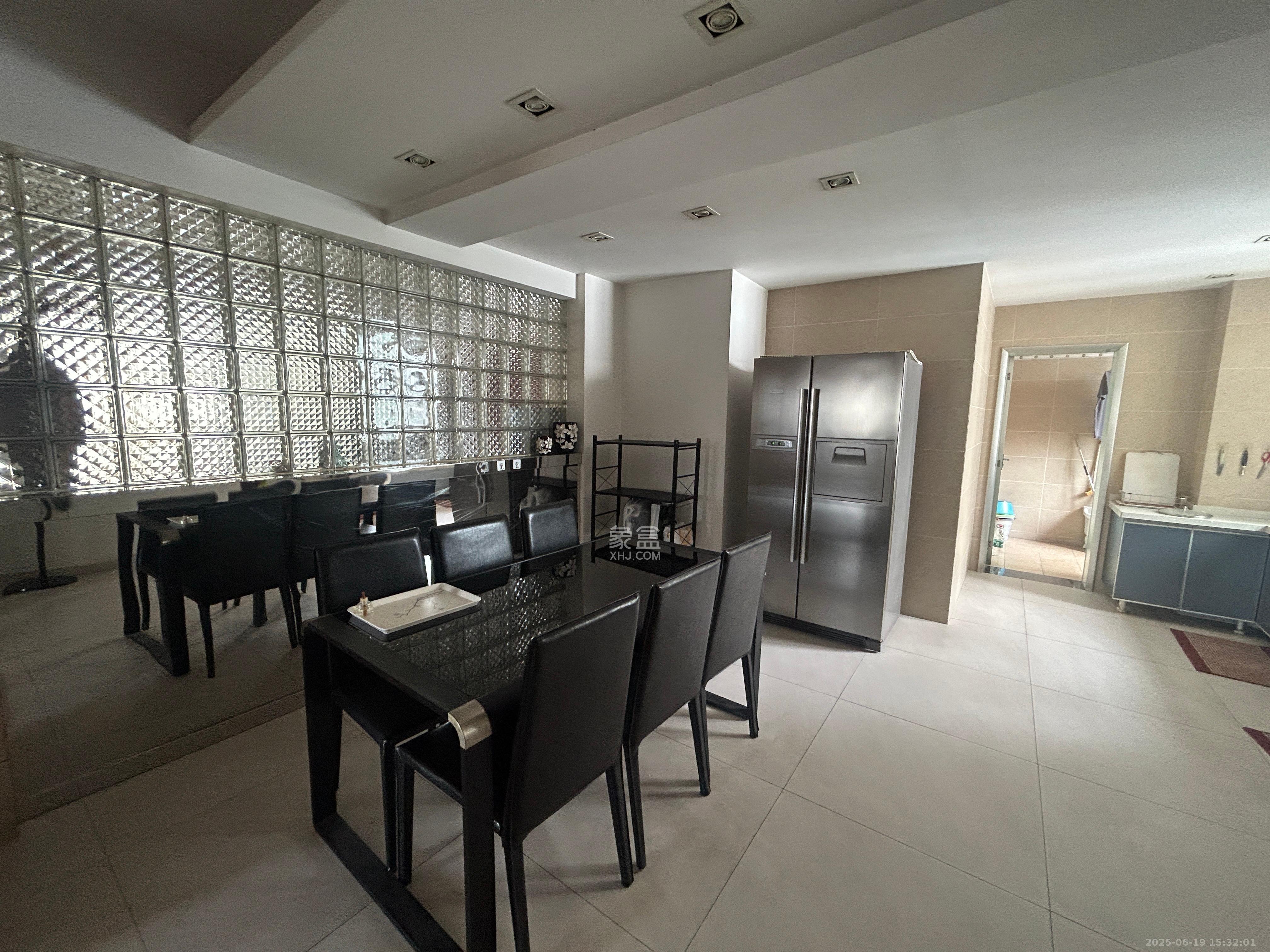 新世纪花苑 4室2厅2卫 5500.0元/月 新世纪花苑 4室2厅2卫 5500.0元/月室内图