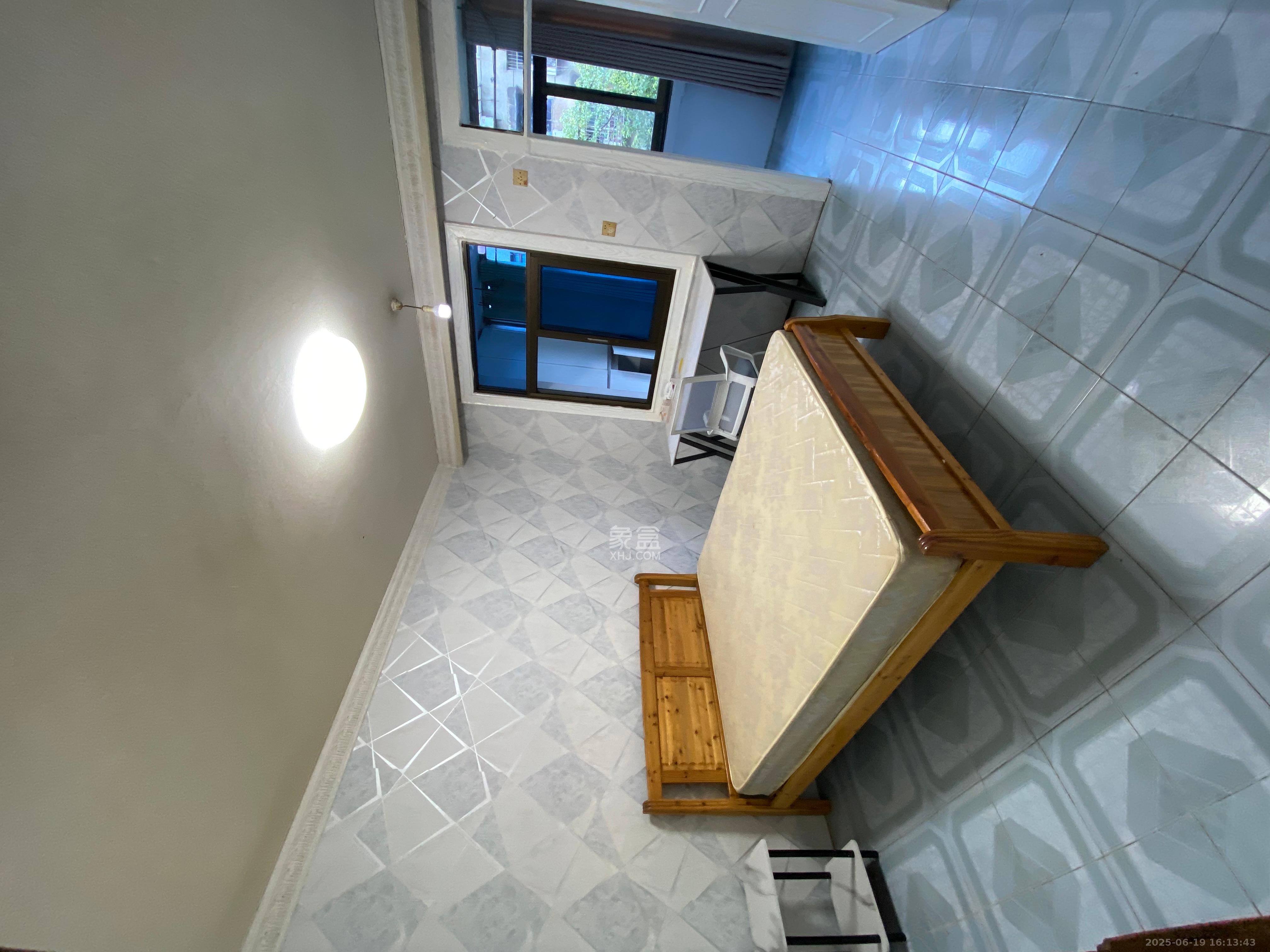 新兴小区(杨家山社区) 1室1厅1卫 850.0元/月 新兴小区(杨家山社区) 1室1厅1卫 850.0元/月室内图